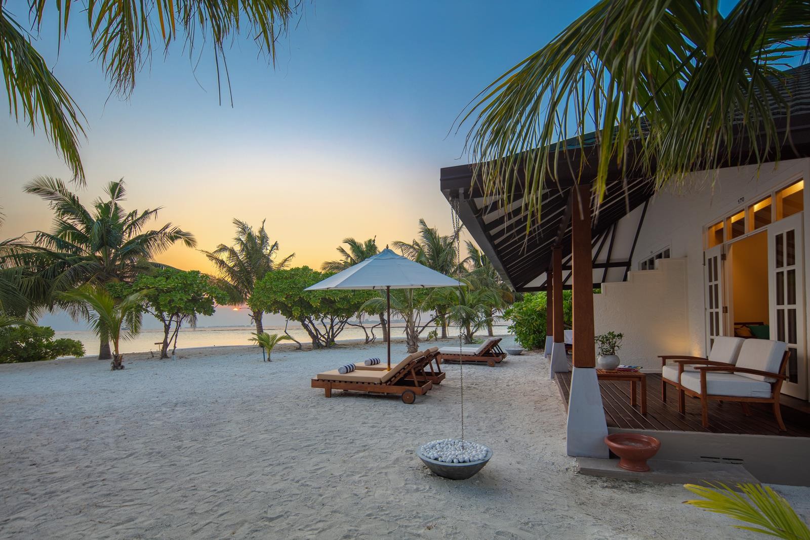 Adaaran Select Meedhupparu & Prestige Water Villas 11