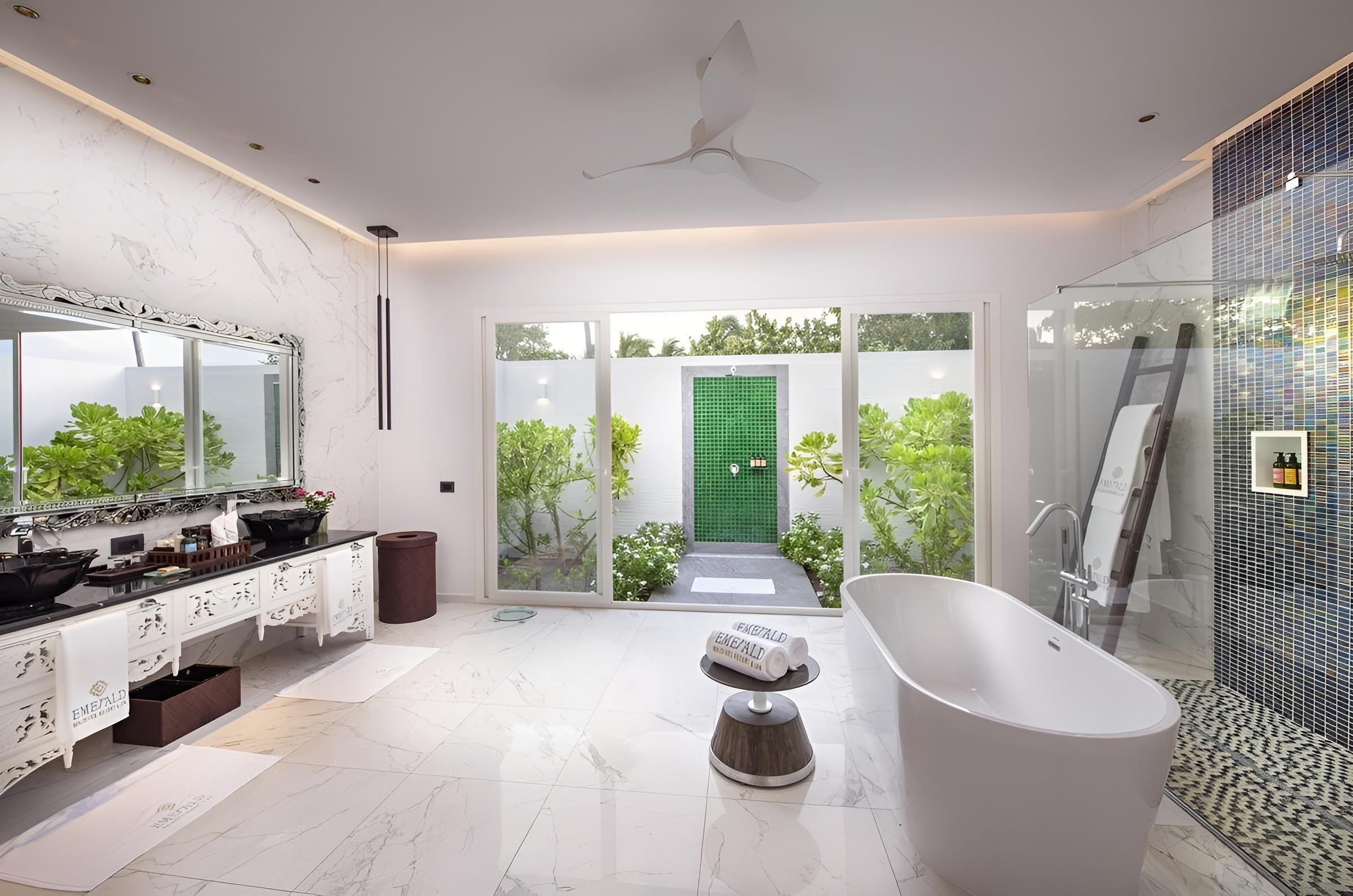 Emerald Maldives Resort & Spa 34