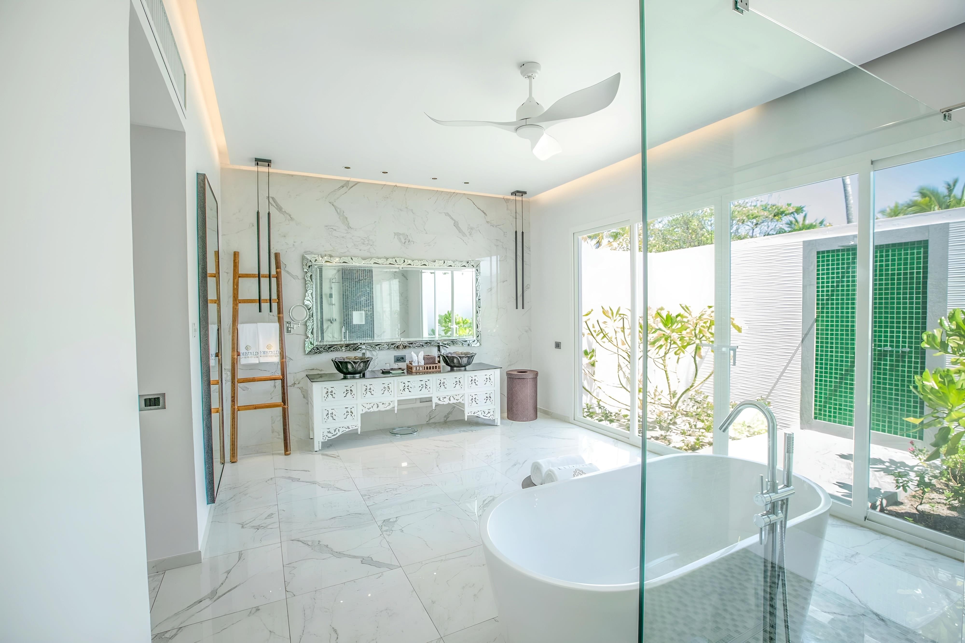 Emerald Maldives Resort & Spa 7