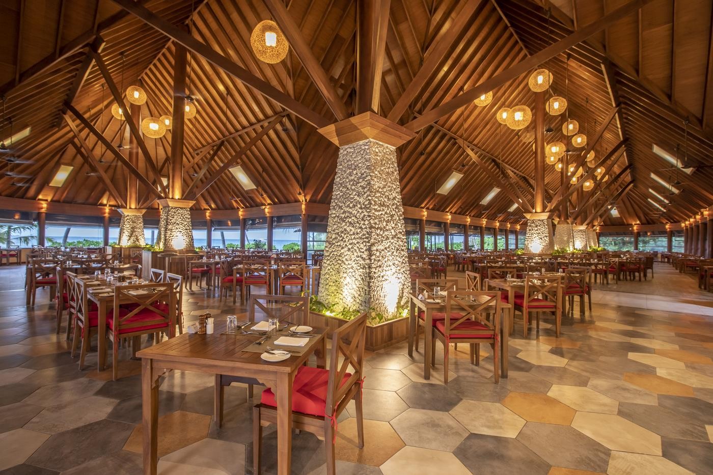 Reethi Faru Resort 16