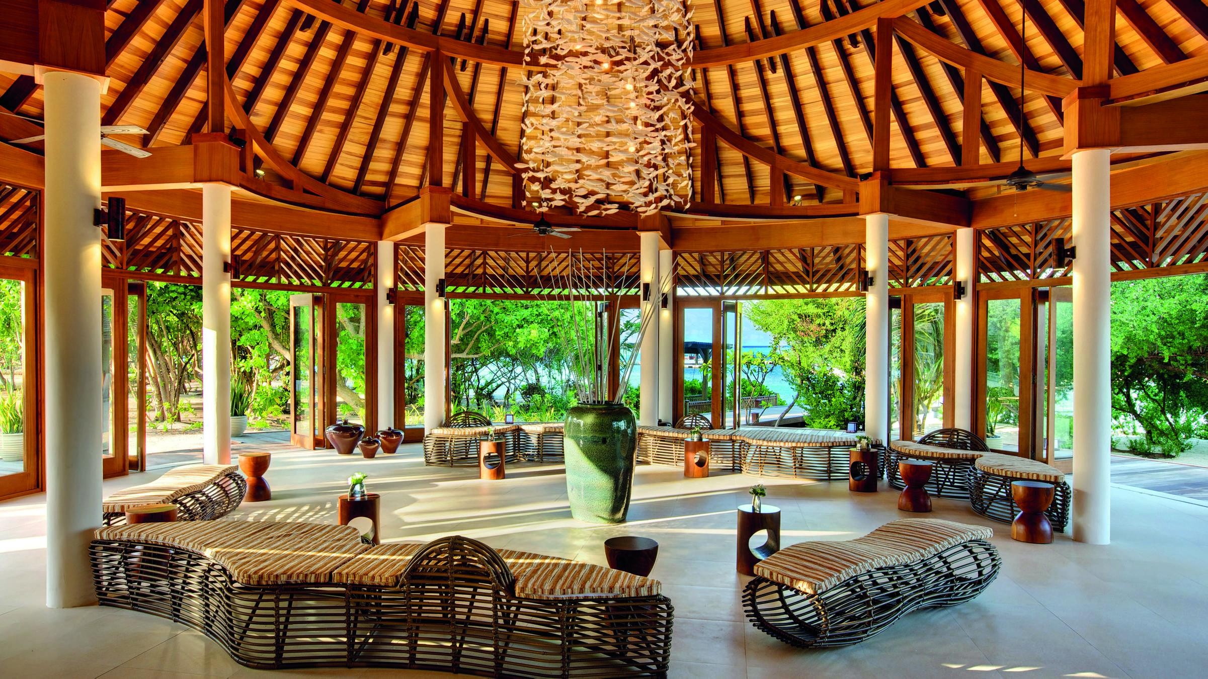 Hideaway Beach Resort & Spa Maldives 15