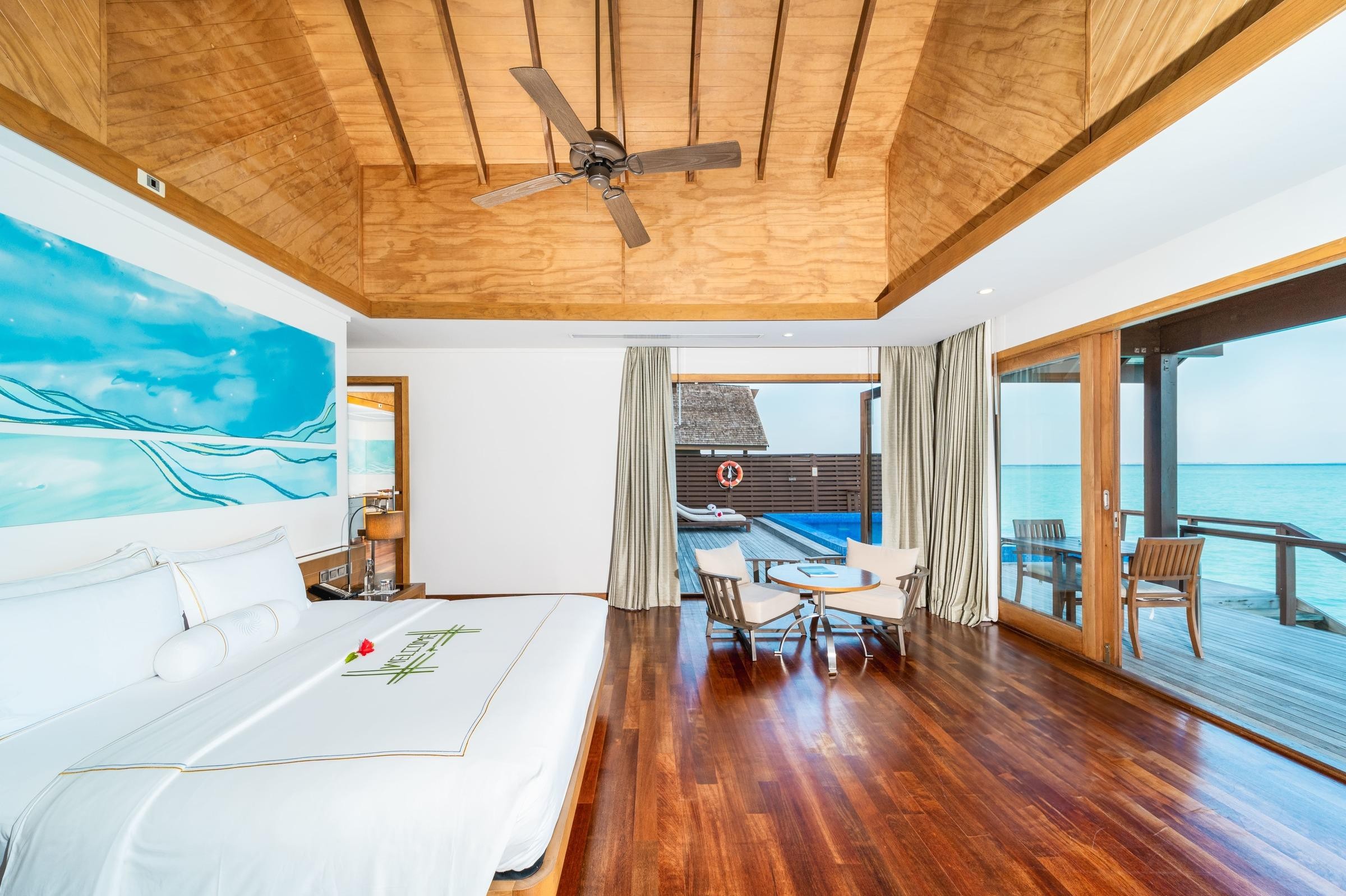 Hideaway Beach Resort & Spa Maldives 8