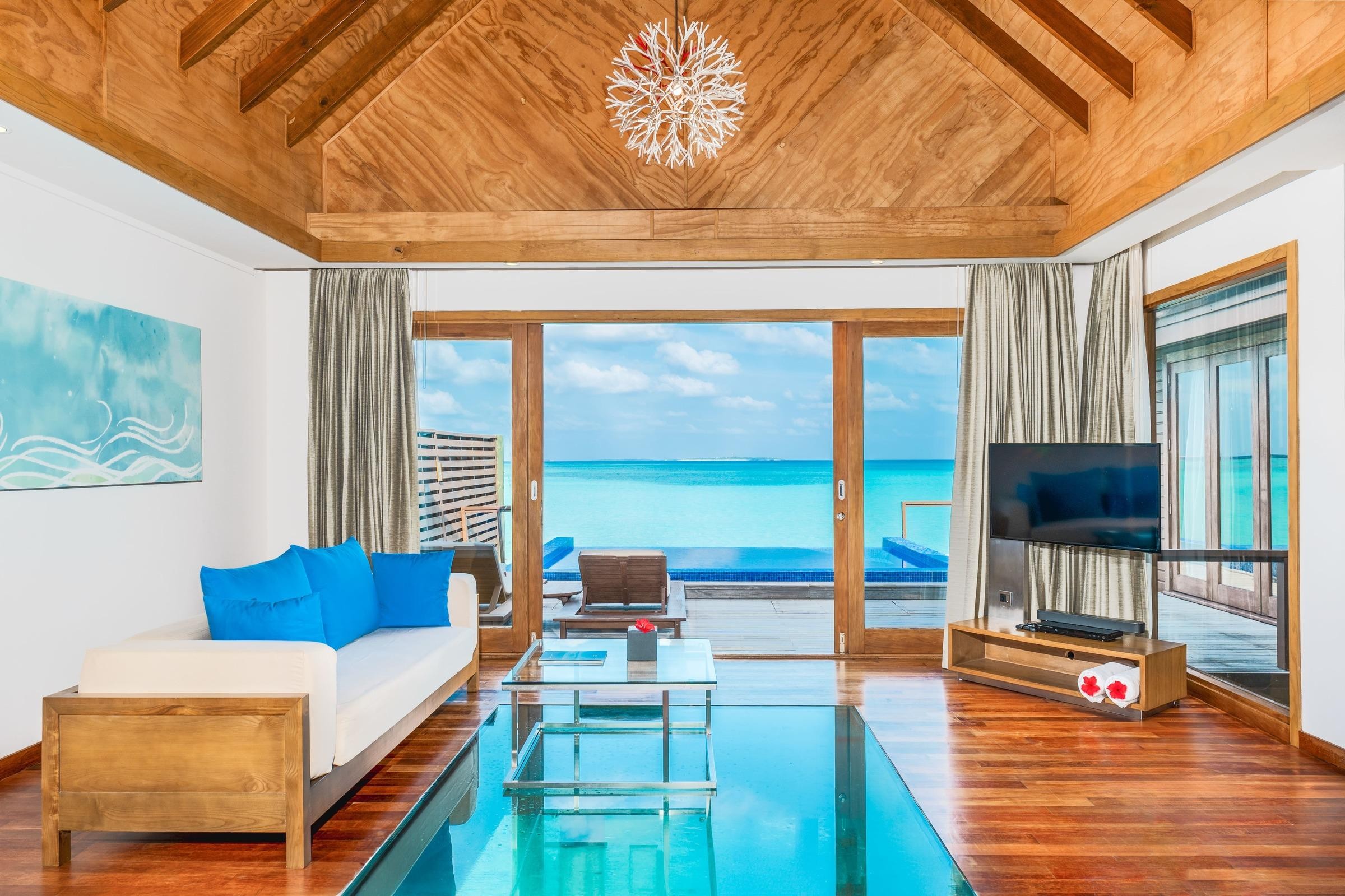 Hideaway Beach Resort & Spa Maldives 9