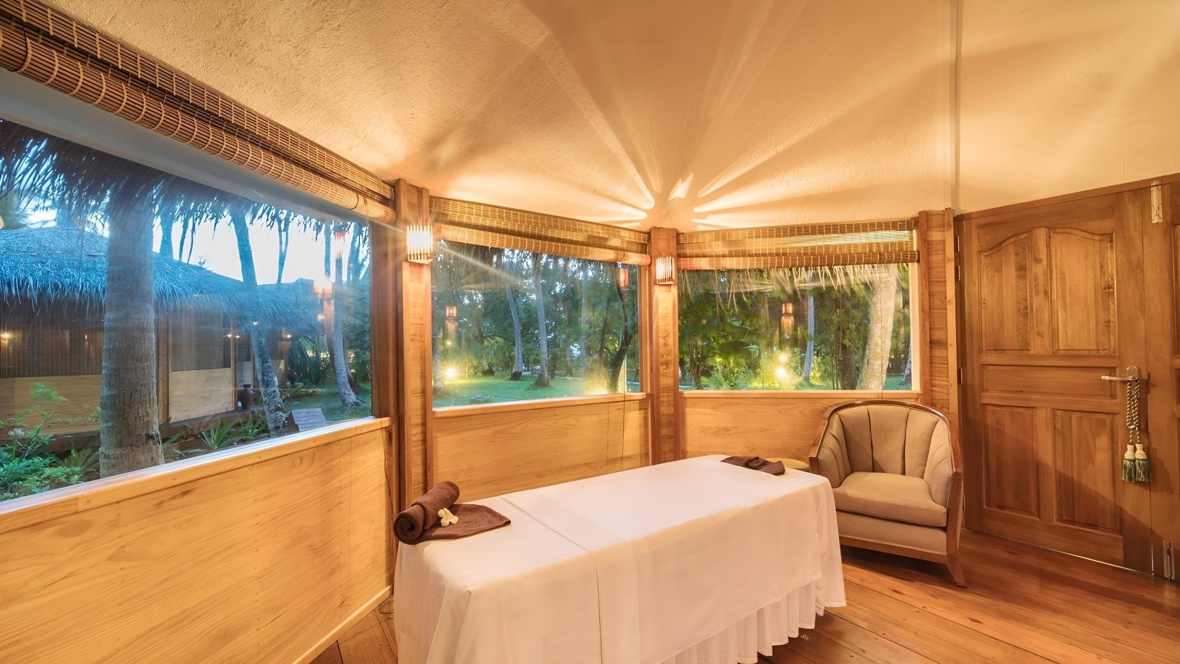 Fihalhohi Island Resort 26