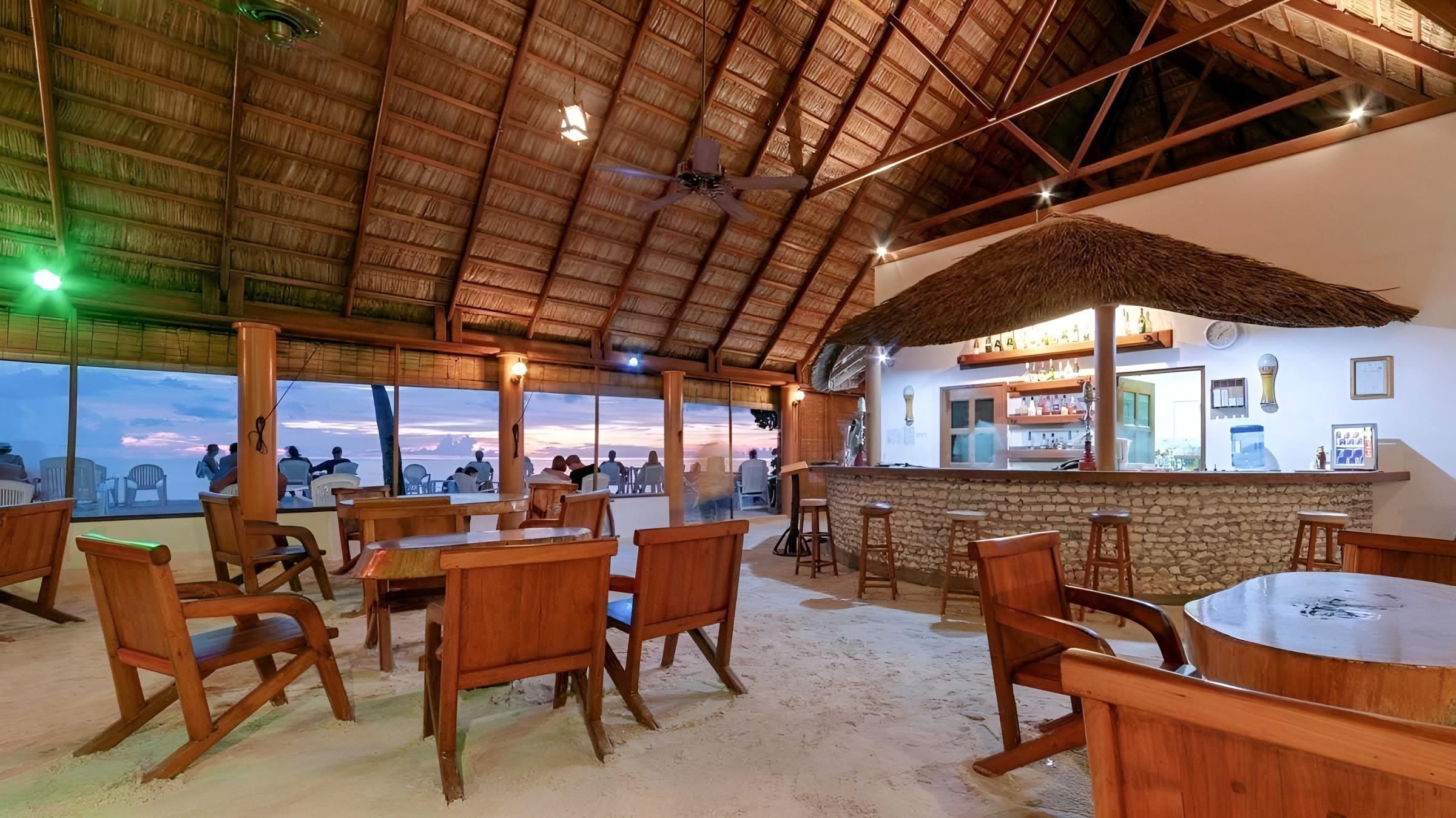 Fihalhohi Island Resort 12