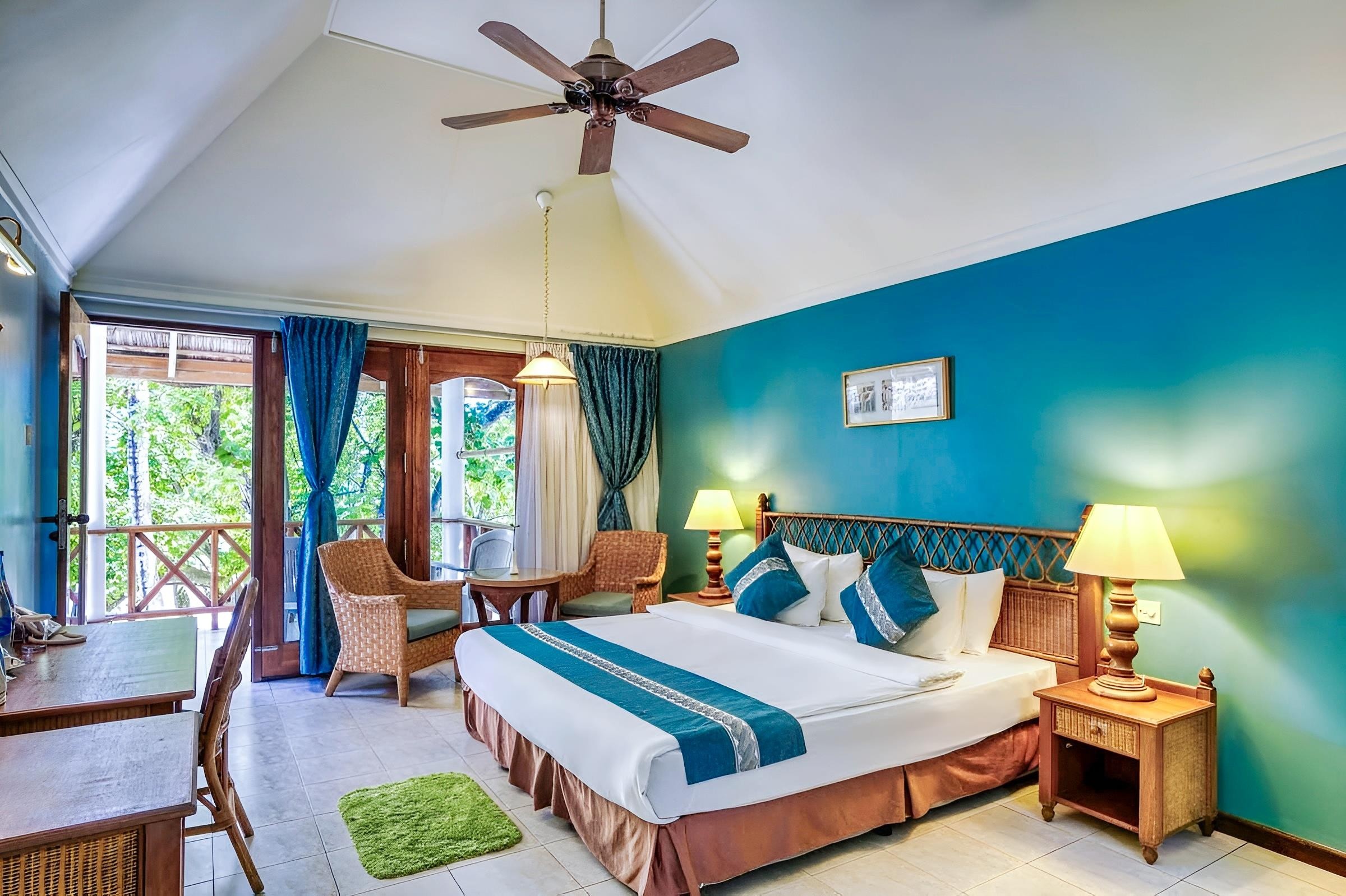 Fihalhohi Island Resort 14