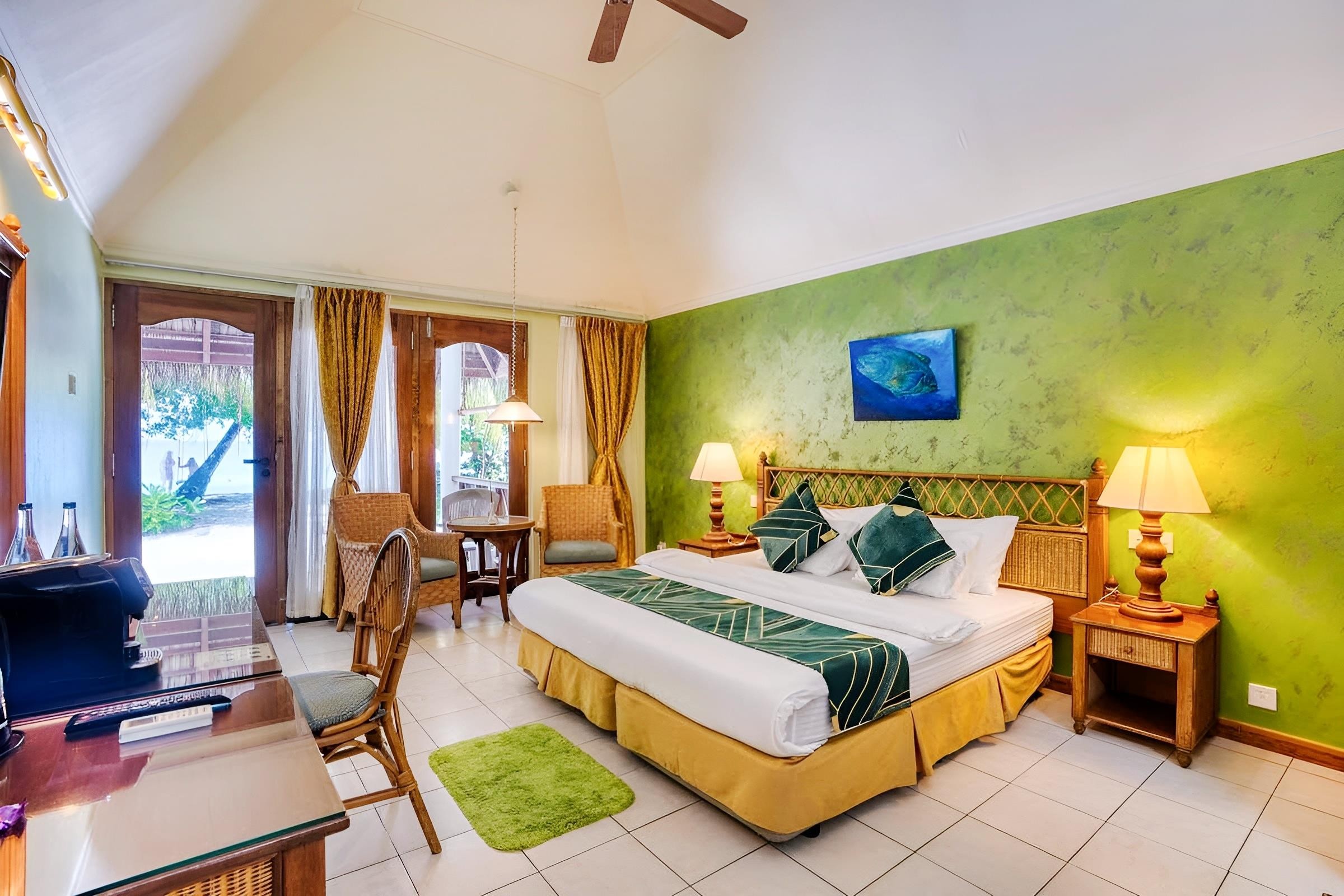 Fihalhohi Island Resort 18