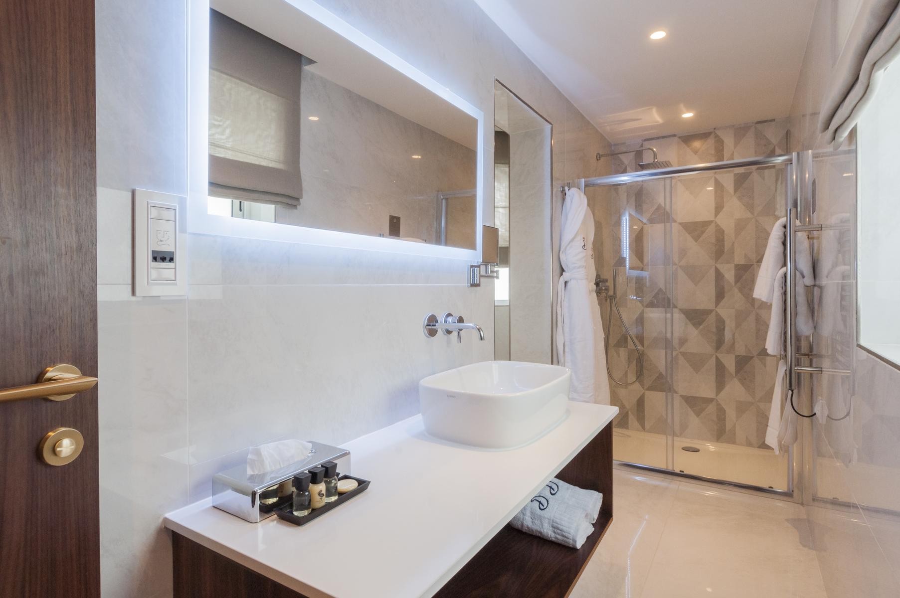 The Duke Boutique Hotel 7