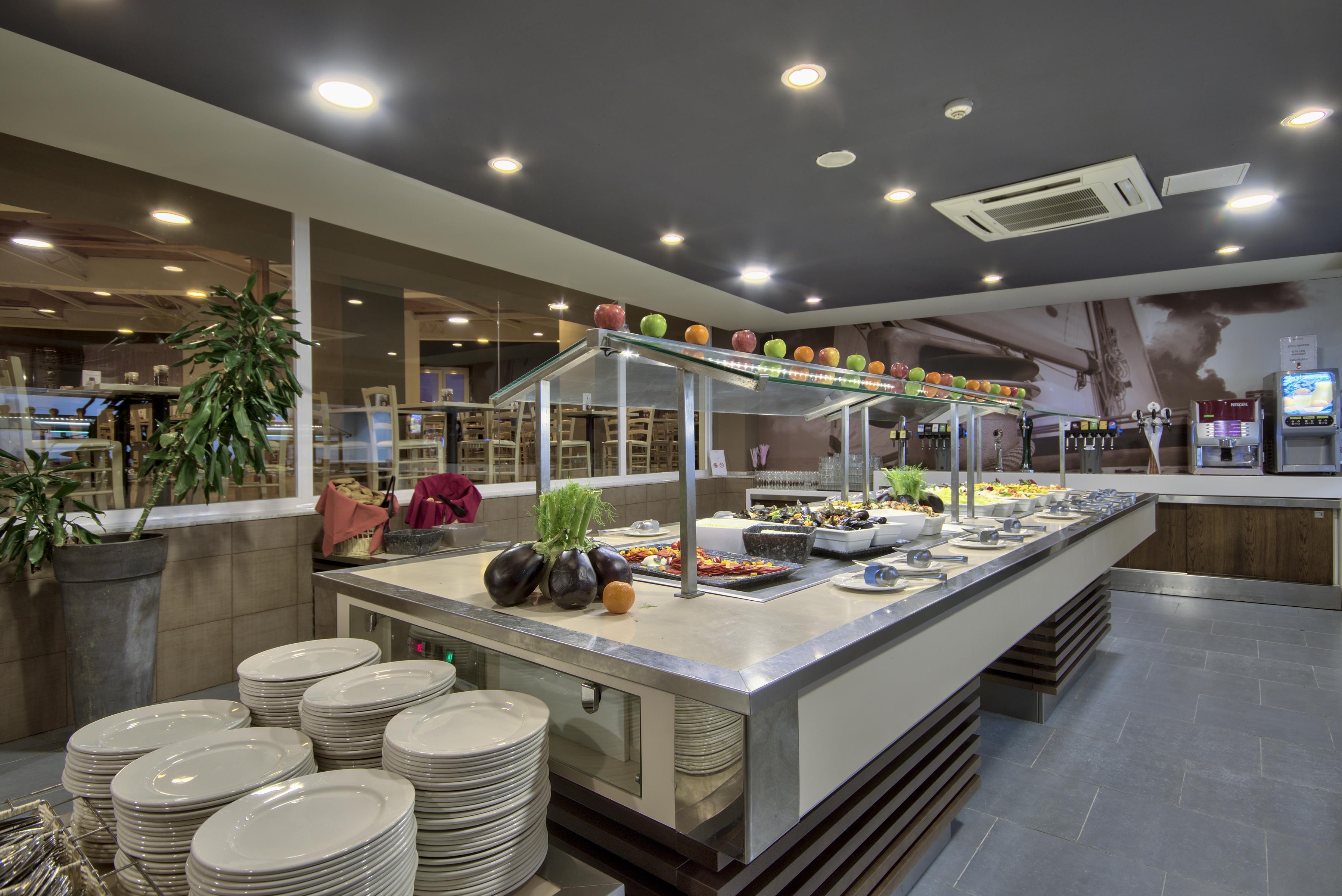 db Seabank Resort & Spa 12