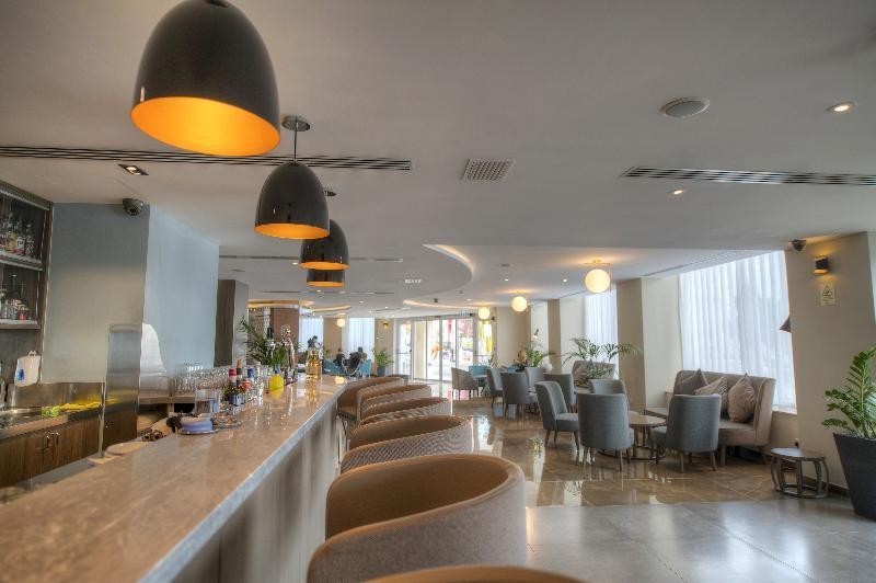 The Waterfront Hotel 7