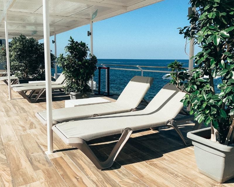 The Waterfront Hotel