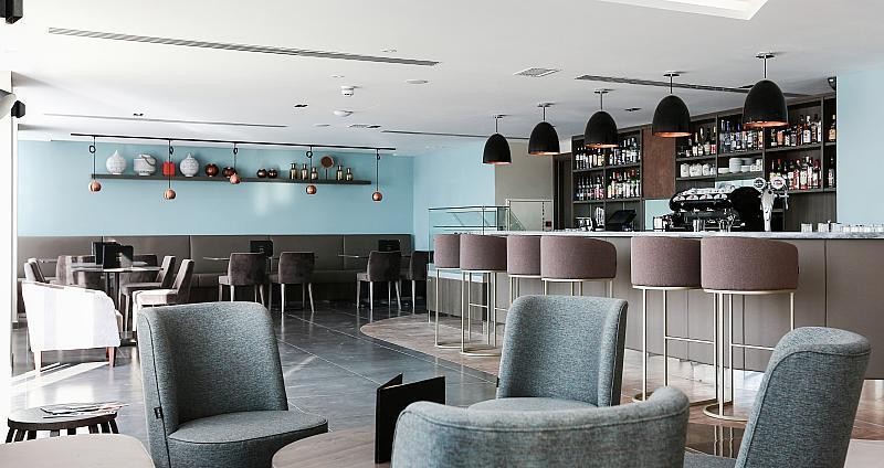 The Waterfront Hotel 6