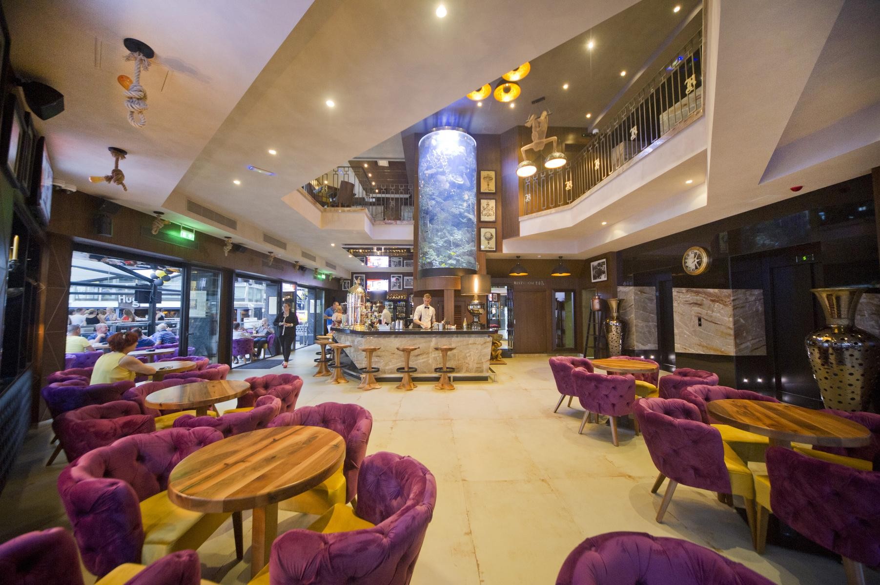 Hugo's Boutique  Hotel 7