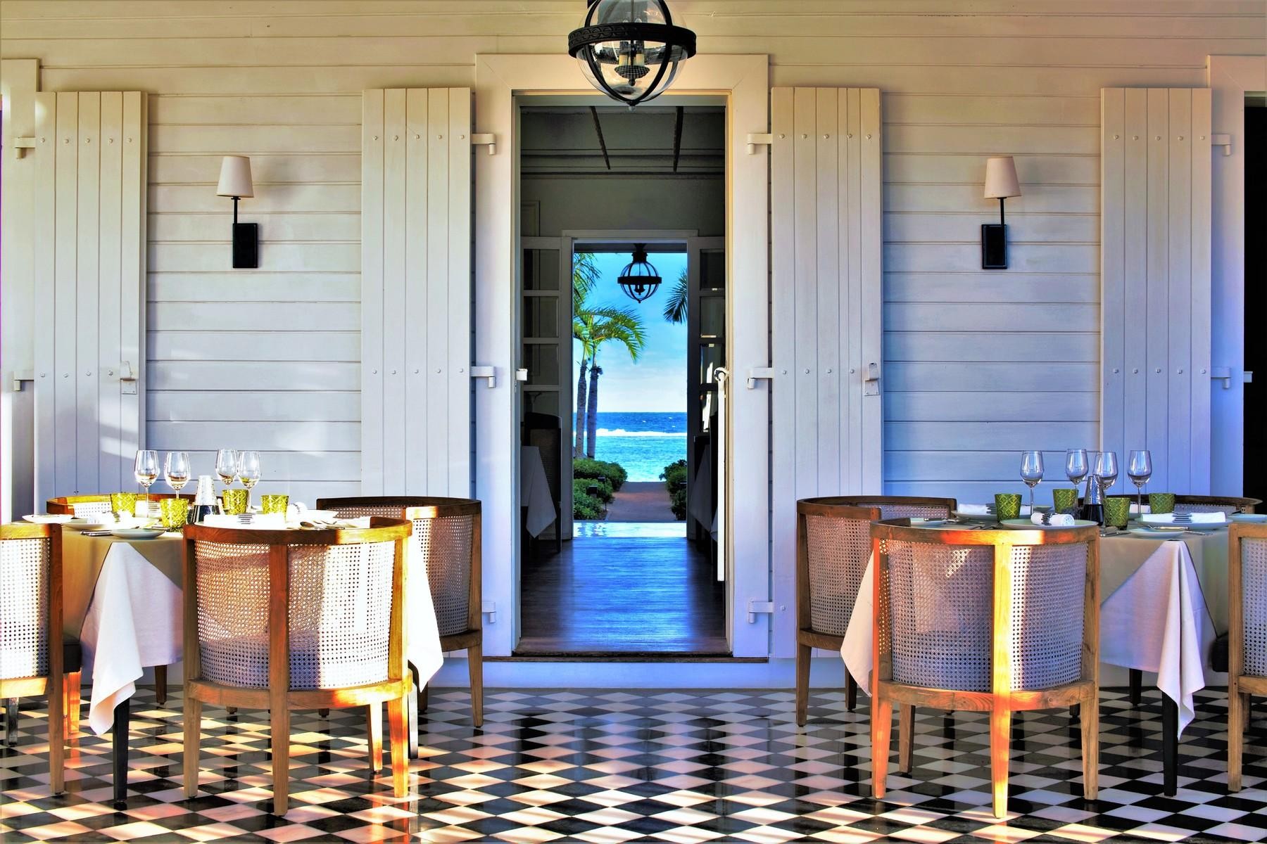 Outrigger Mauritius Beach Resort 11