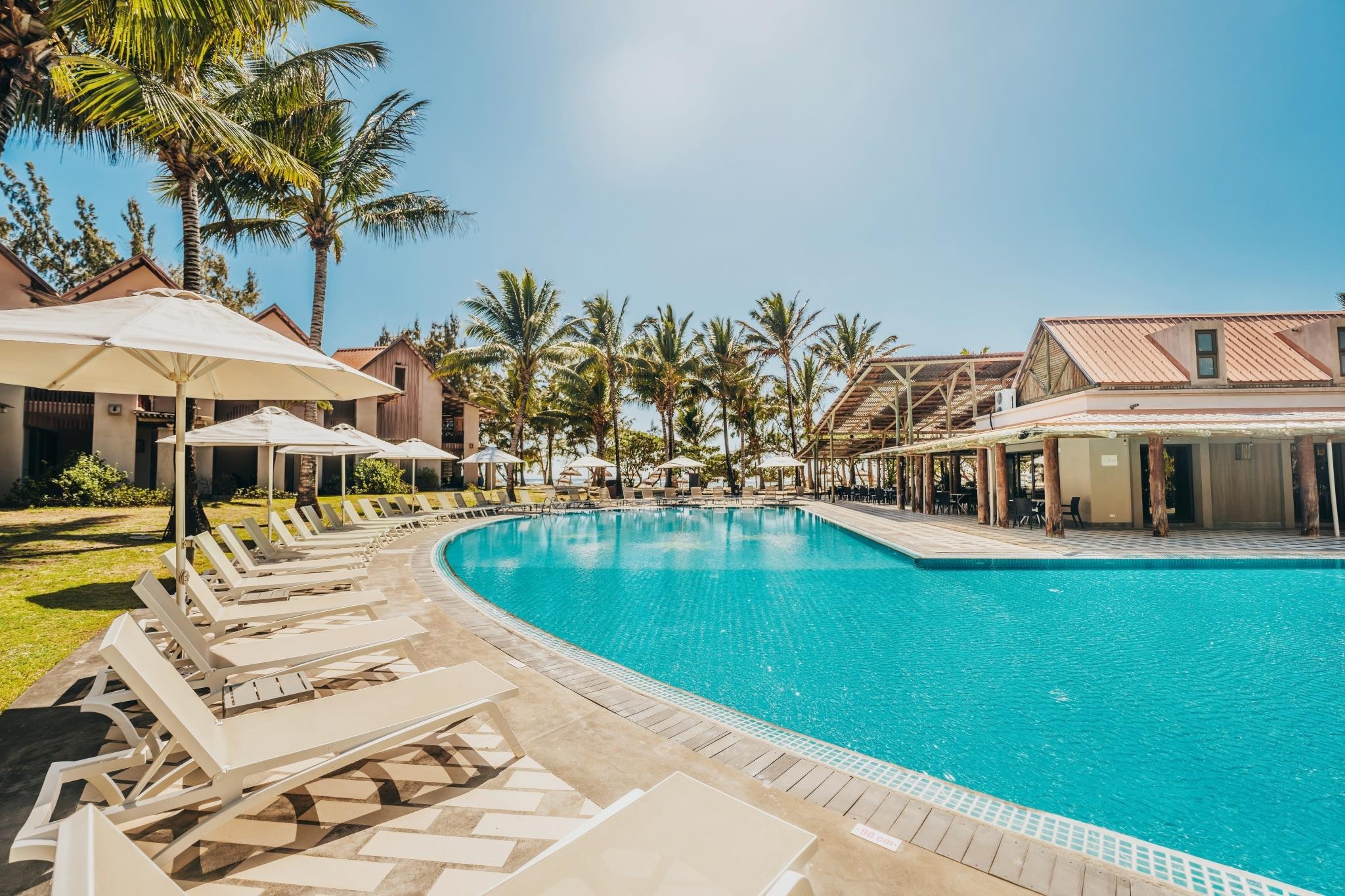 Crystals Beach Resort Belle Mare 4