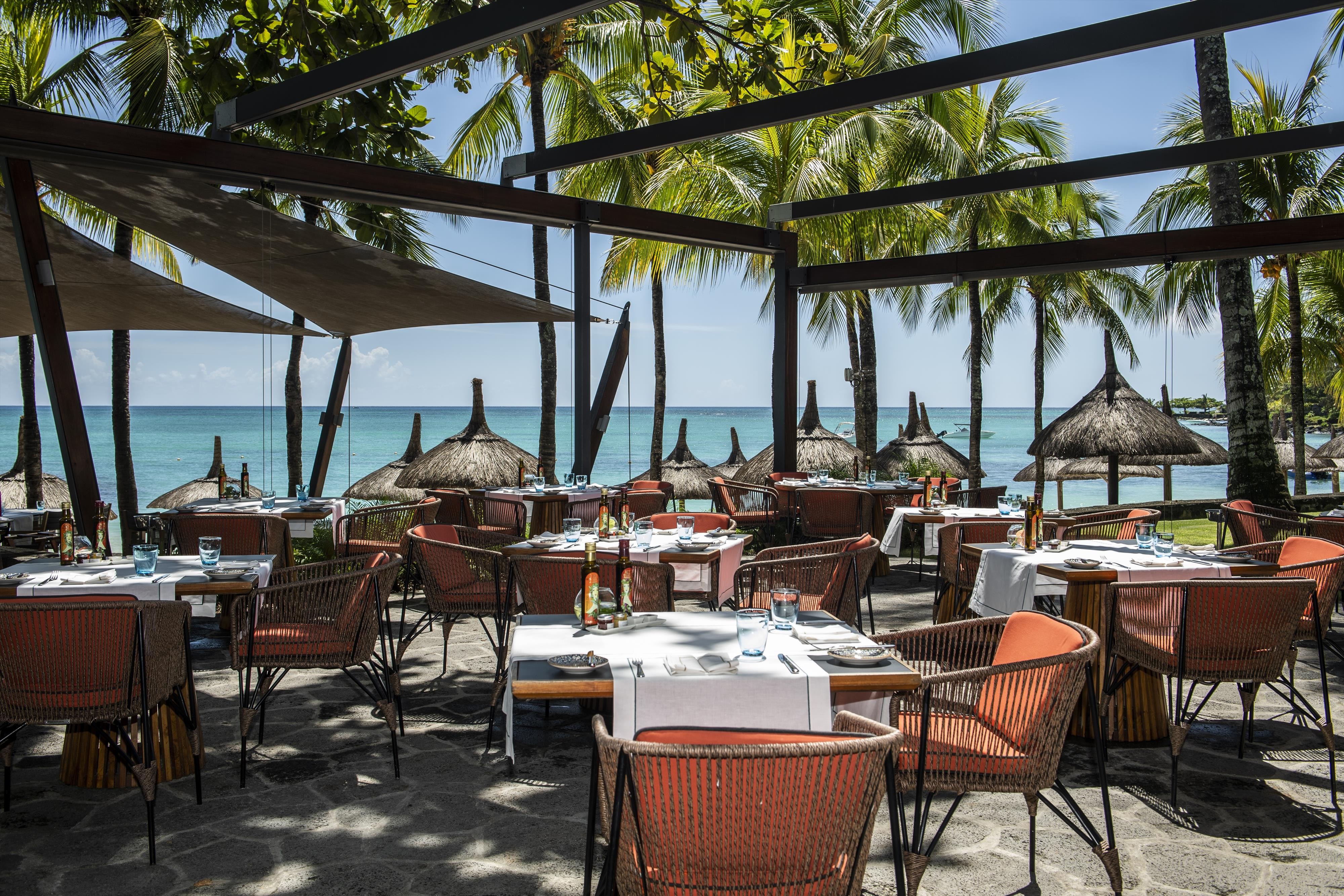 ROYAL PALM BEACHCOMBER LUXURY 13