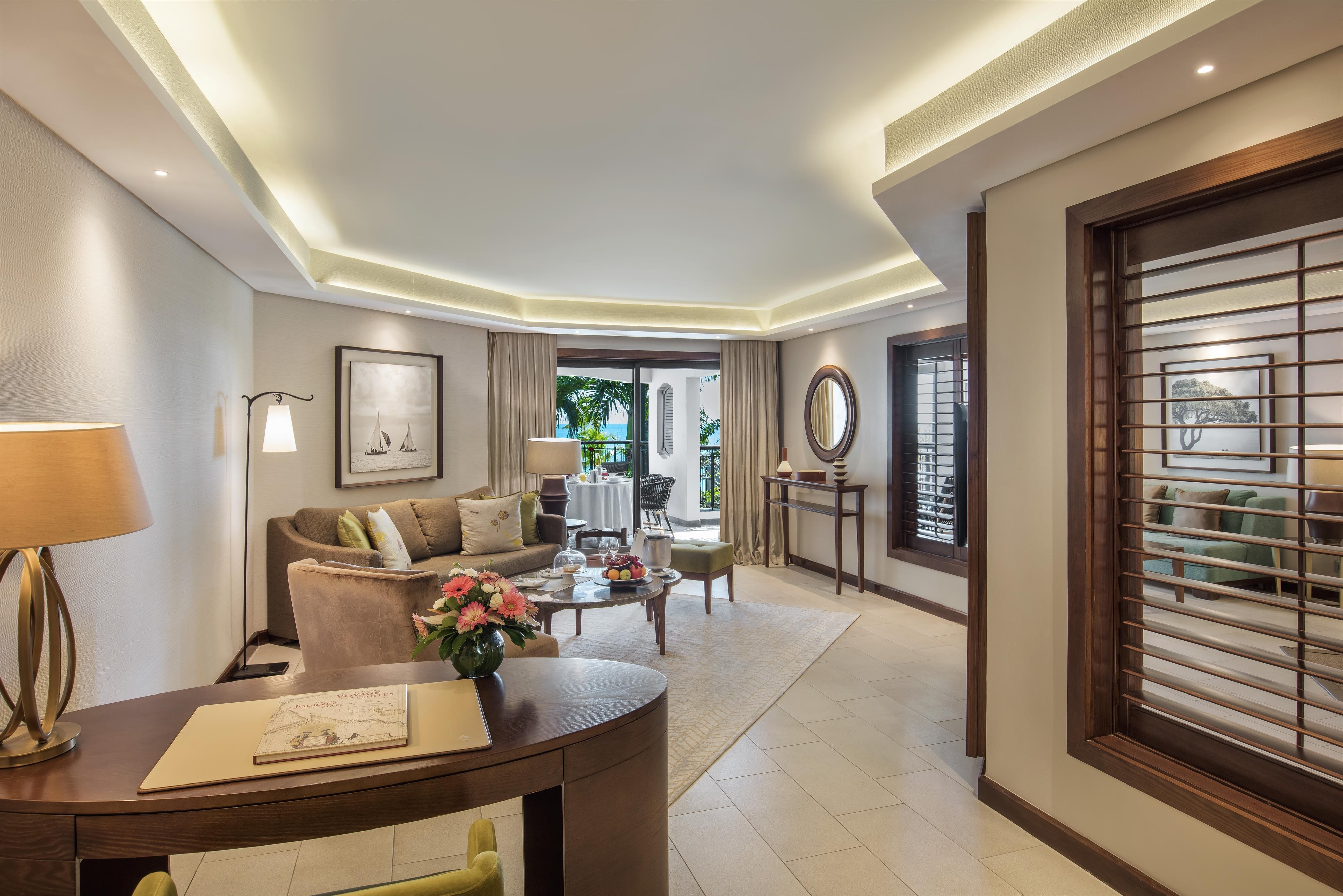 ROYAL PALM BEACHCOMBER LUXURY 10