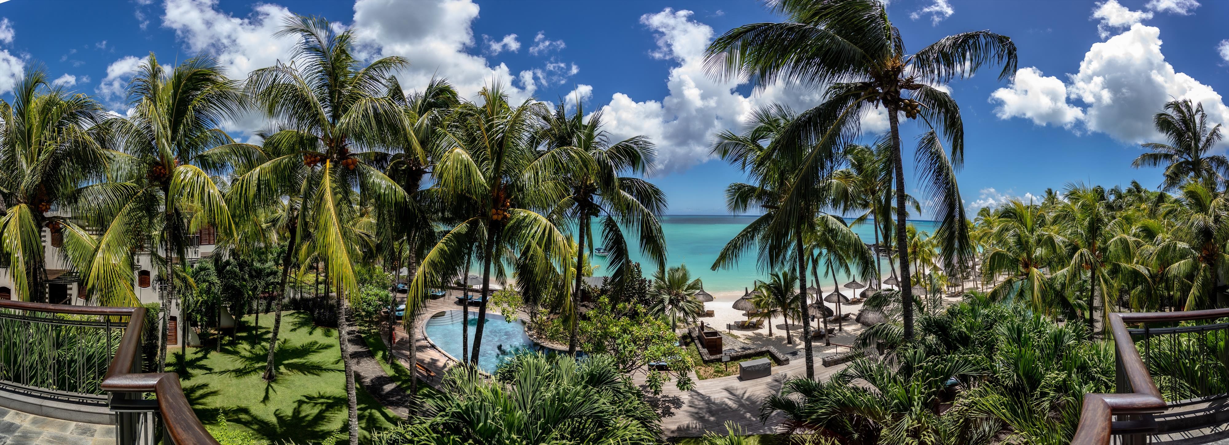 ROYAL PALM BEACHCOMBER LUXURY 22