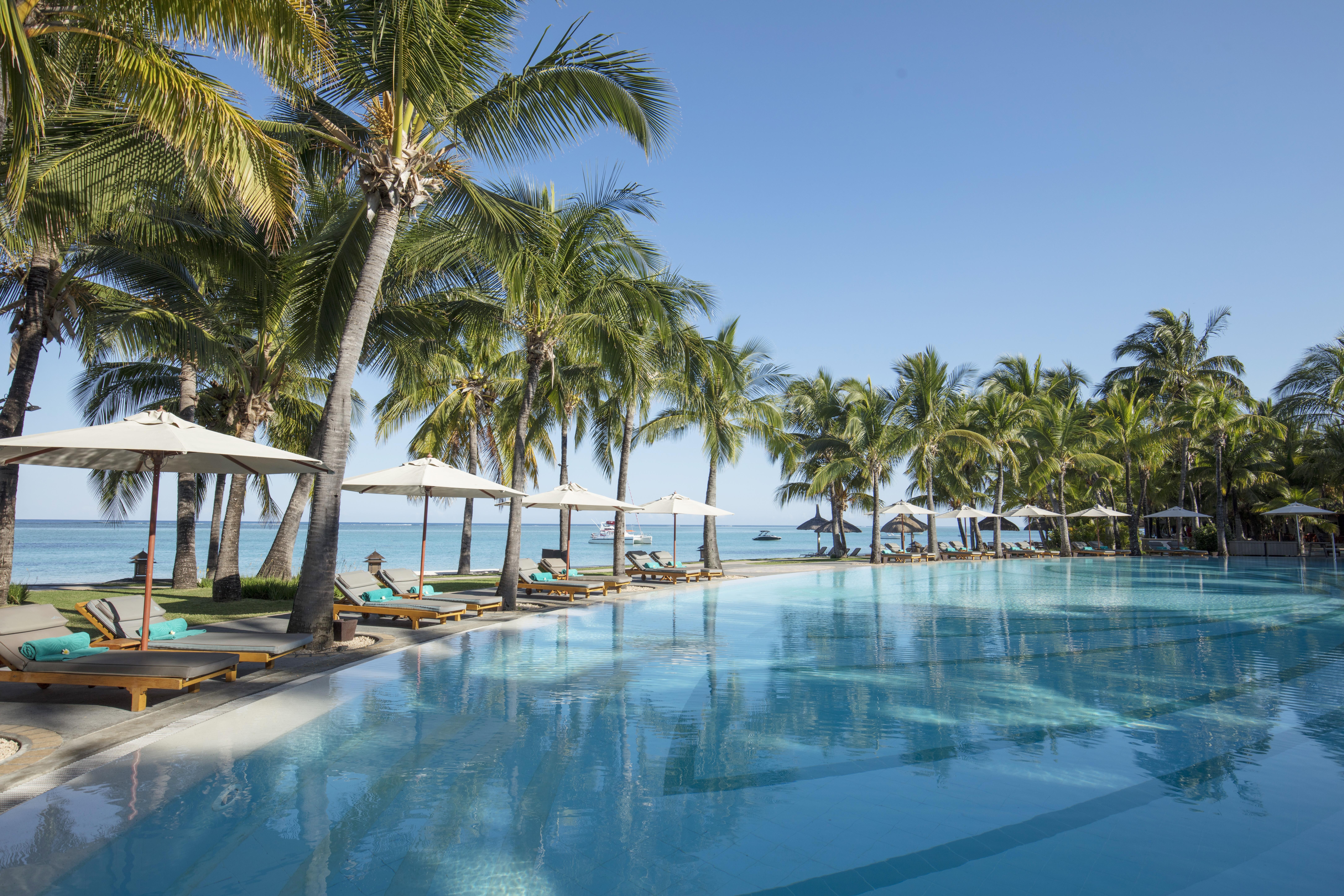 Paradis Beachcomber Golf Resort & Spa 12
