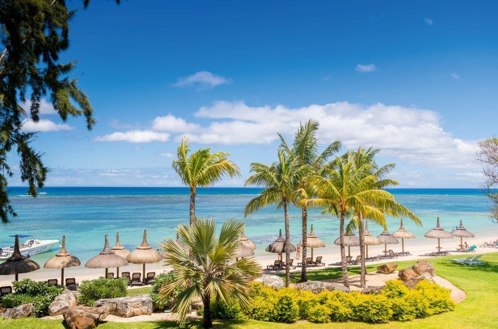 Victoria Beachcomber Resort & Spa 17