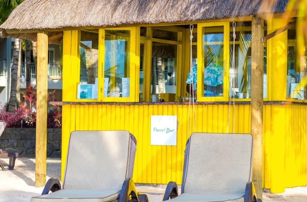 Victoria Beachcomber Resort & Spa 8