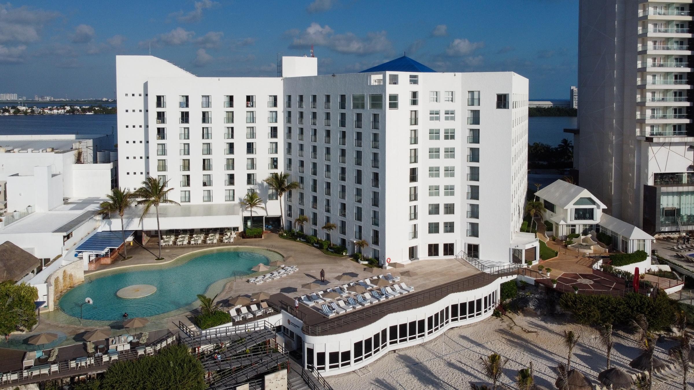 Sunset Royal Beach Resort