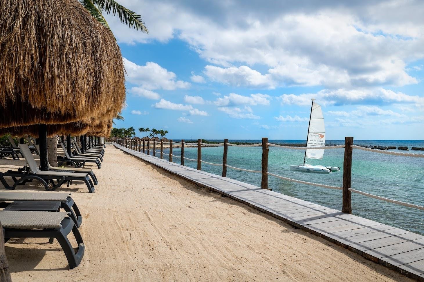 Catalonia Yucatán Beach 9