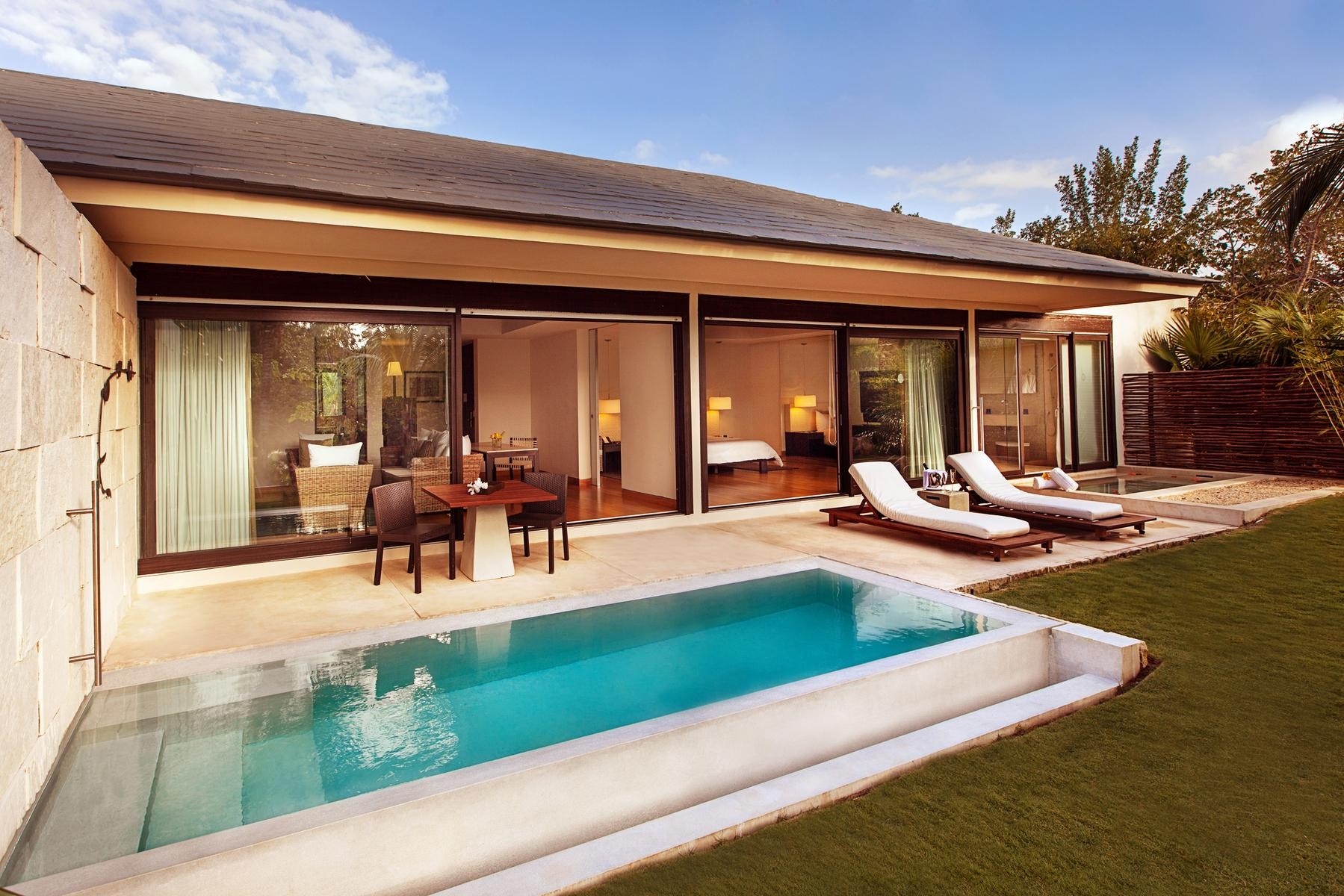 Blue Diamond Luxury Boutique 5