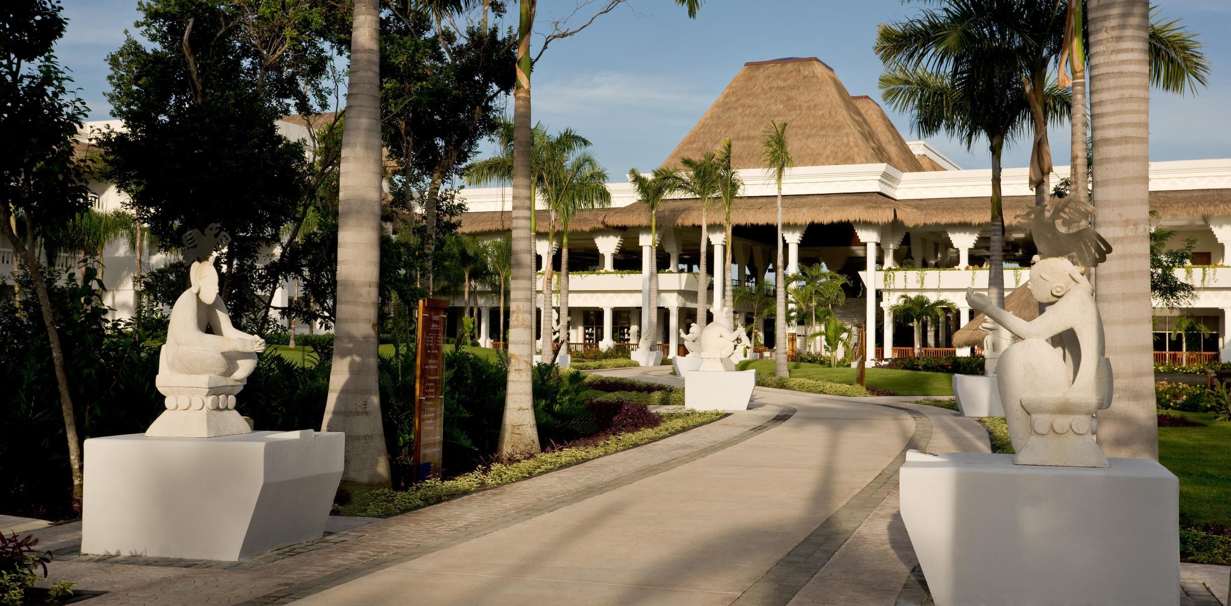 Grand Riviera Princess 14