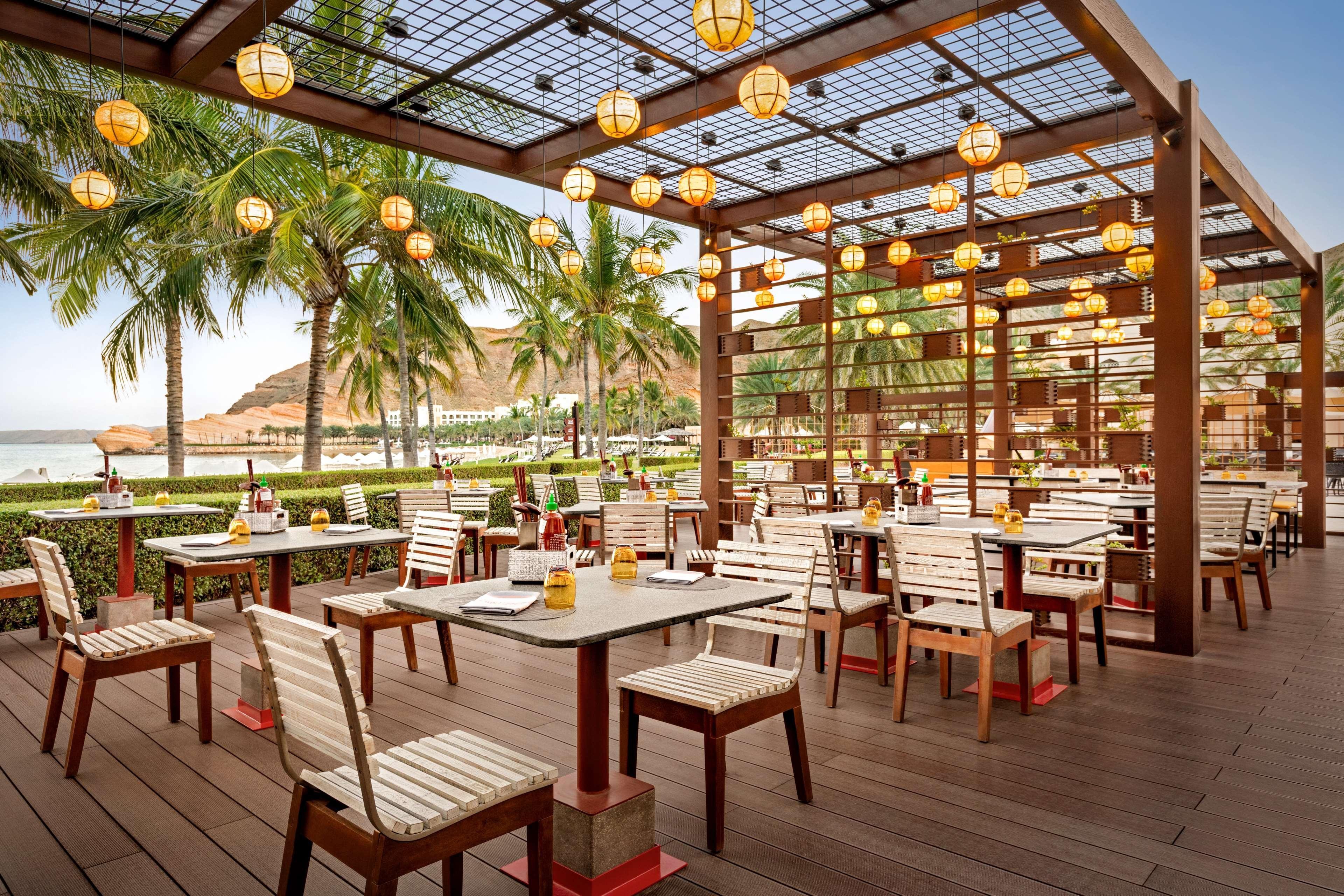 Shangri La Barr Al Jissah Resort and Spa Al Waha 15