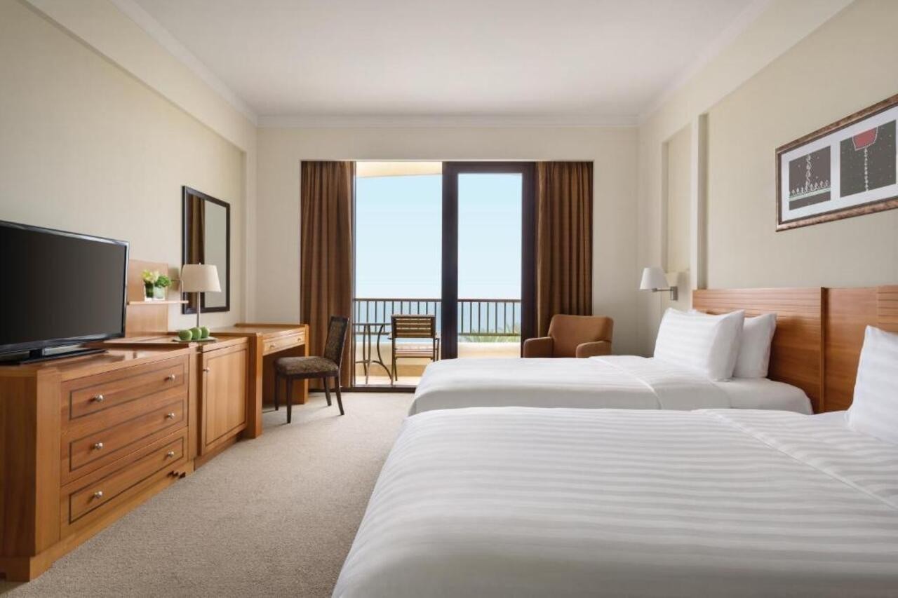 Shangri La Barr Al Jissah Resort and Spa Al Waha 11