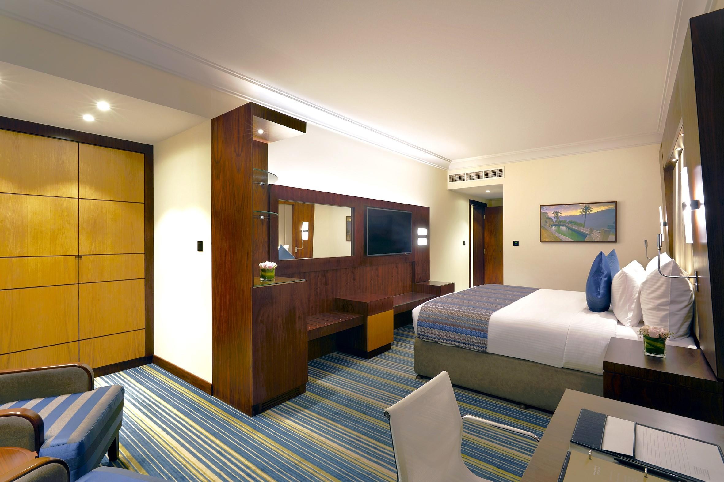 Royal Tulip Muscat 7