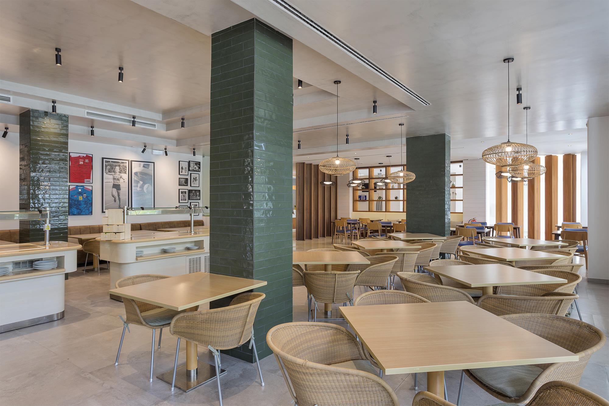 AP VICTORIA SPORTS & BEACH 7