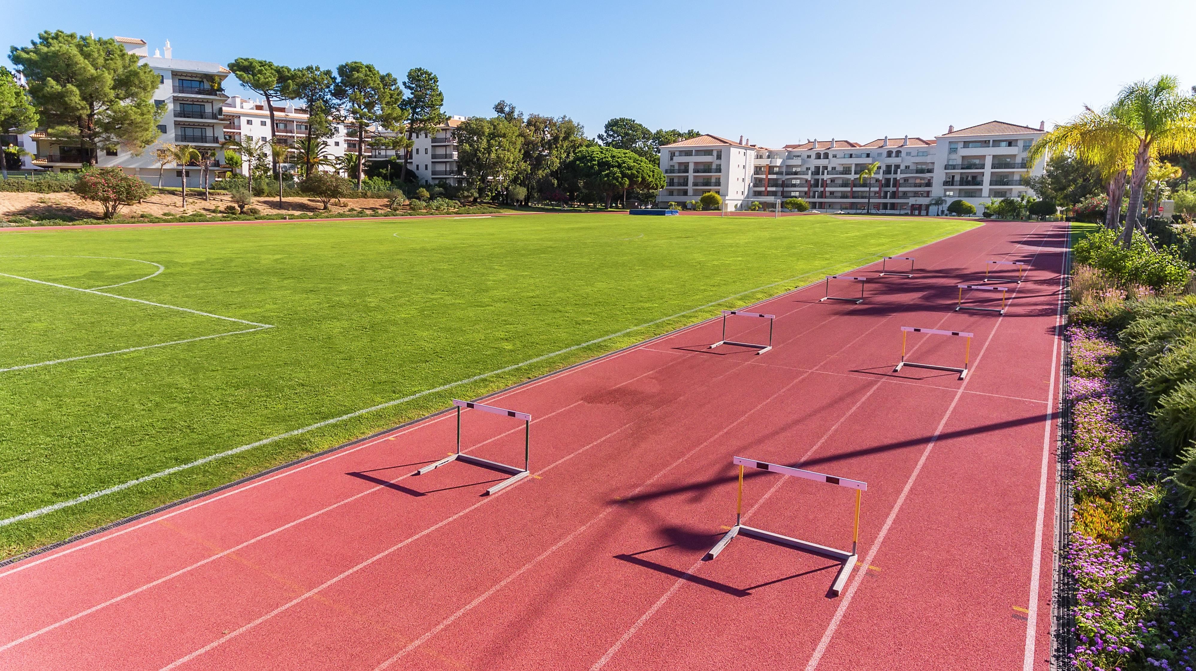 AP VICTORIA SPORTS & BEACH 24