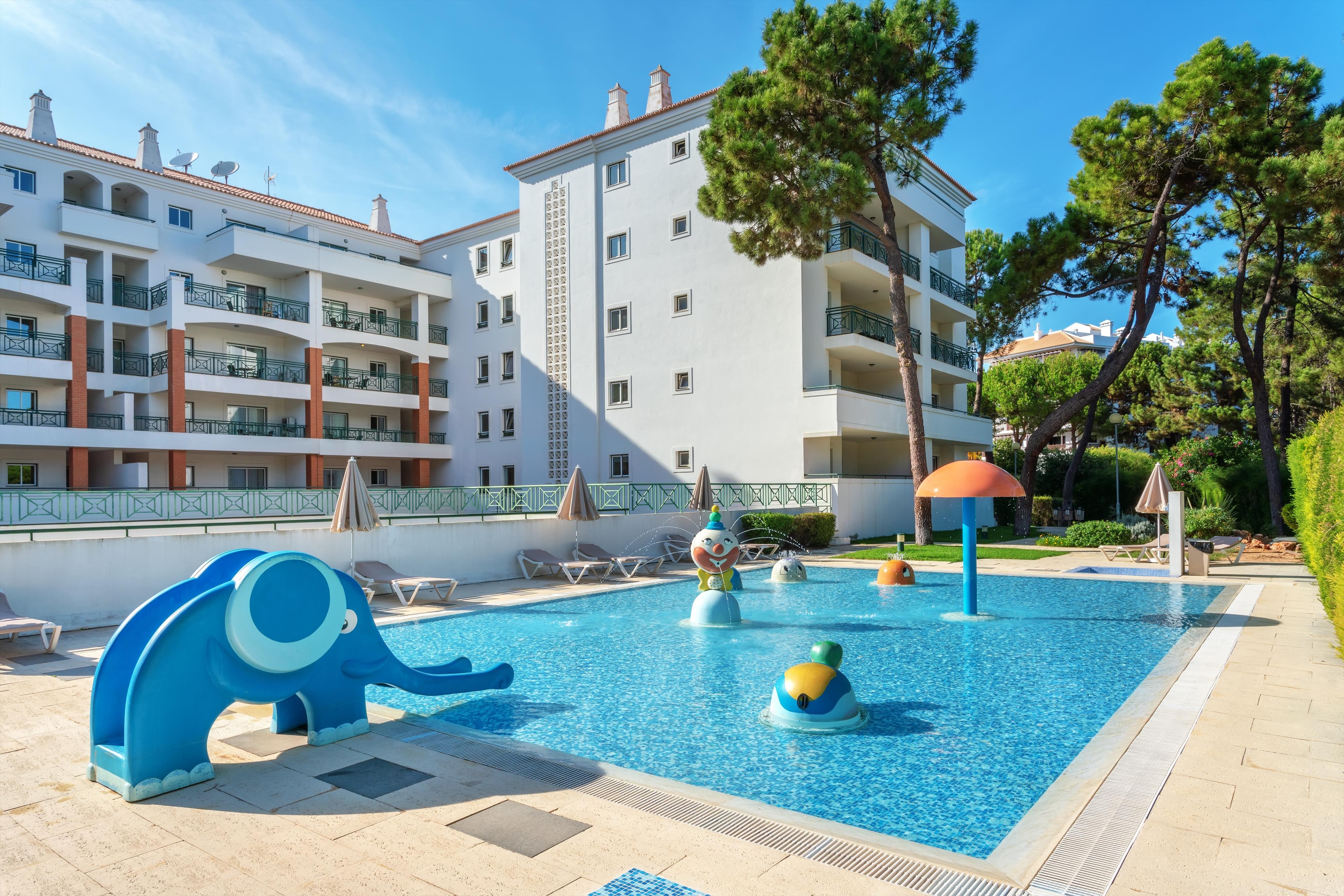 AP VICTORIA SPORTS & BEACH 18