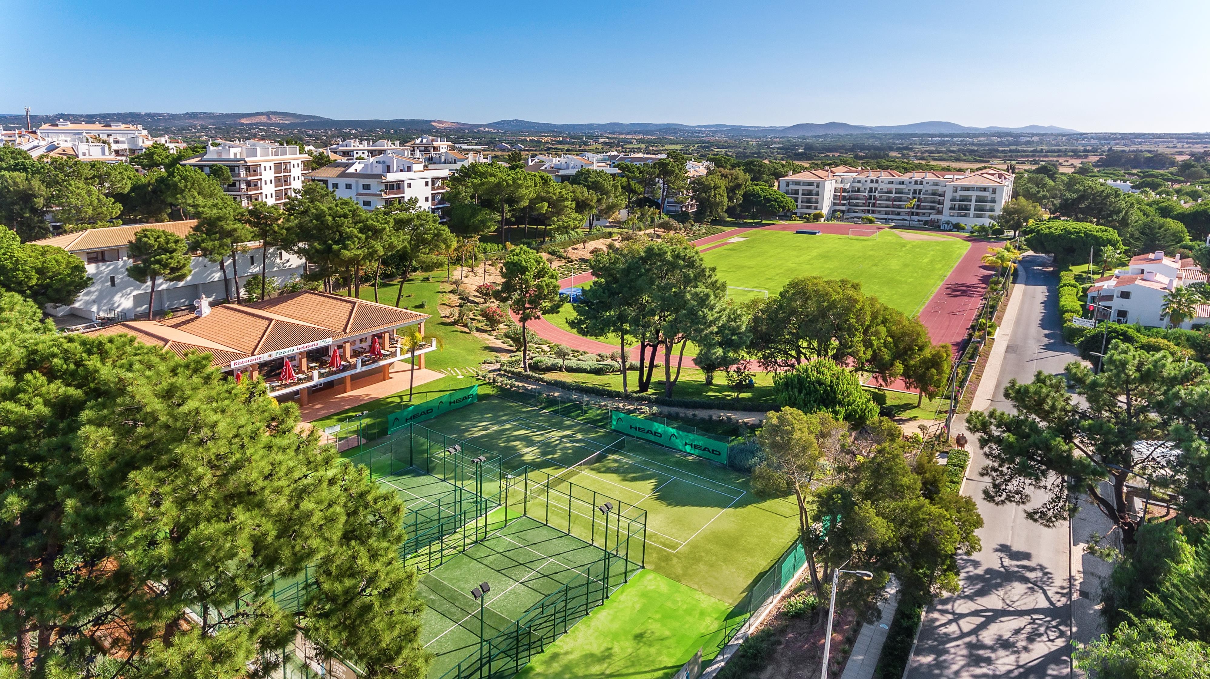 AP VICTORIA SPORTS & BEACH 23