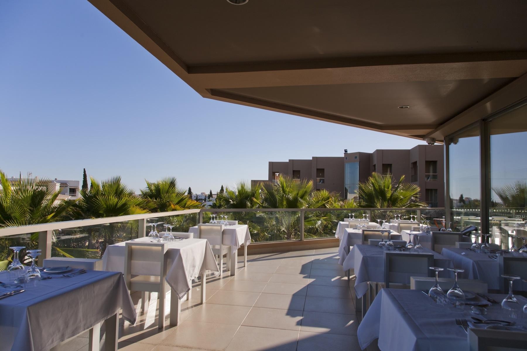 NAU Sao Rafael Suites 10