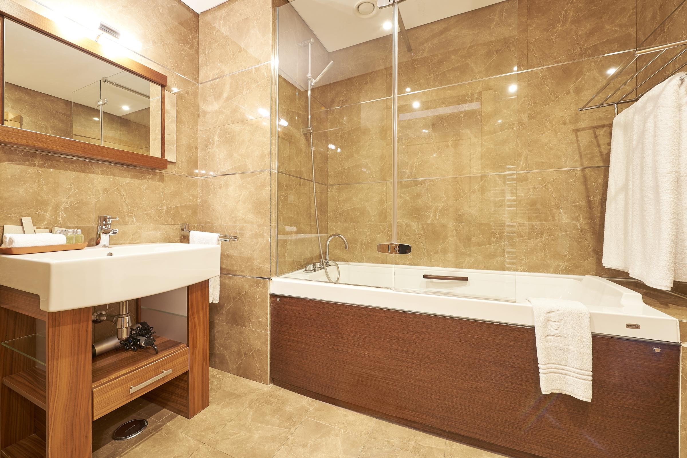 Cascade Wellness Resort 12