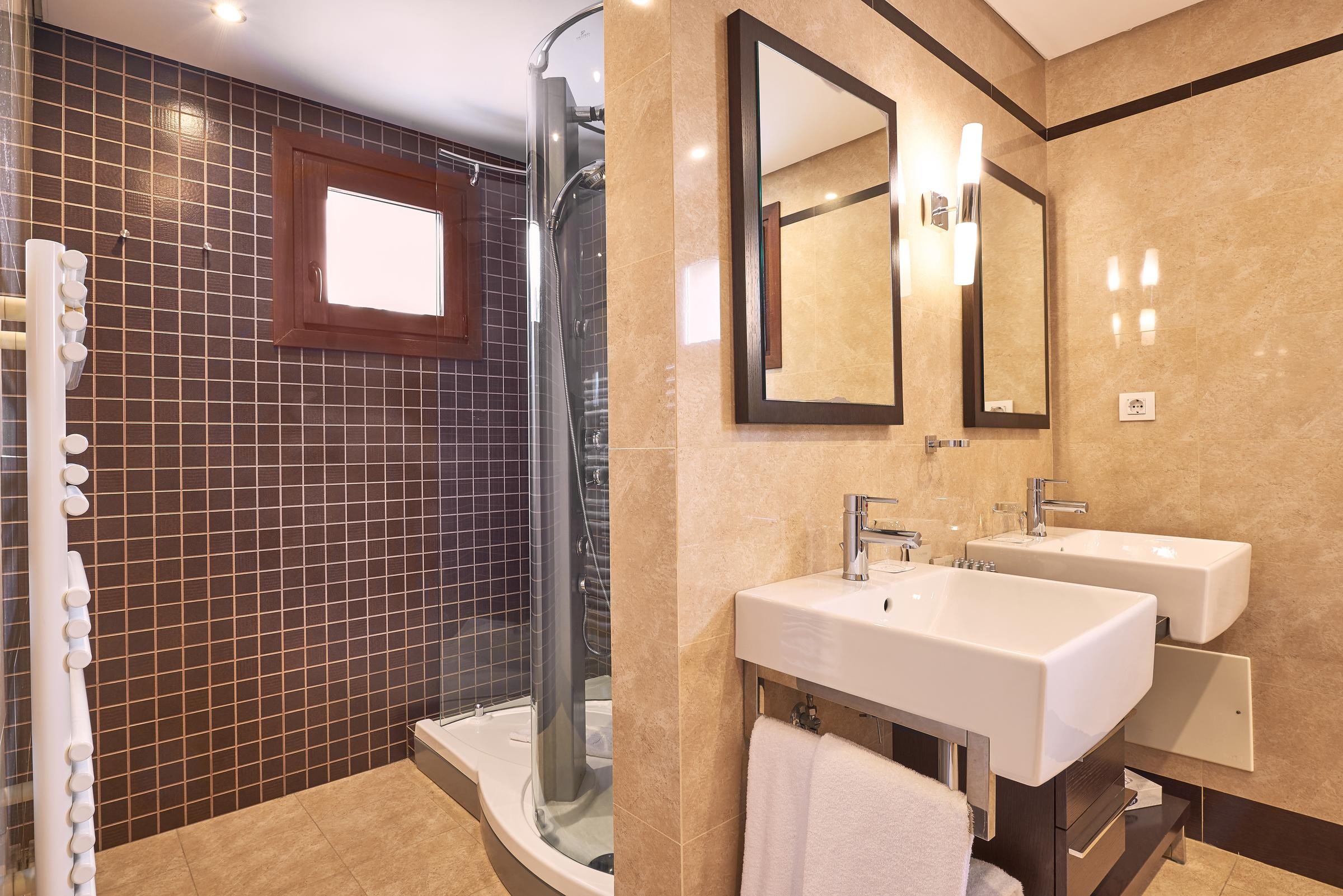 Cascade Wellness Resort 13