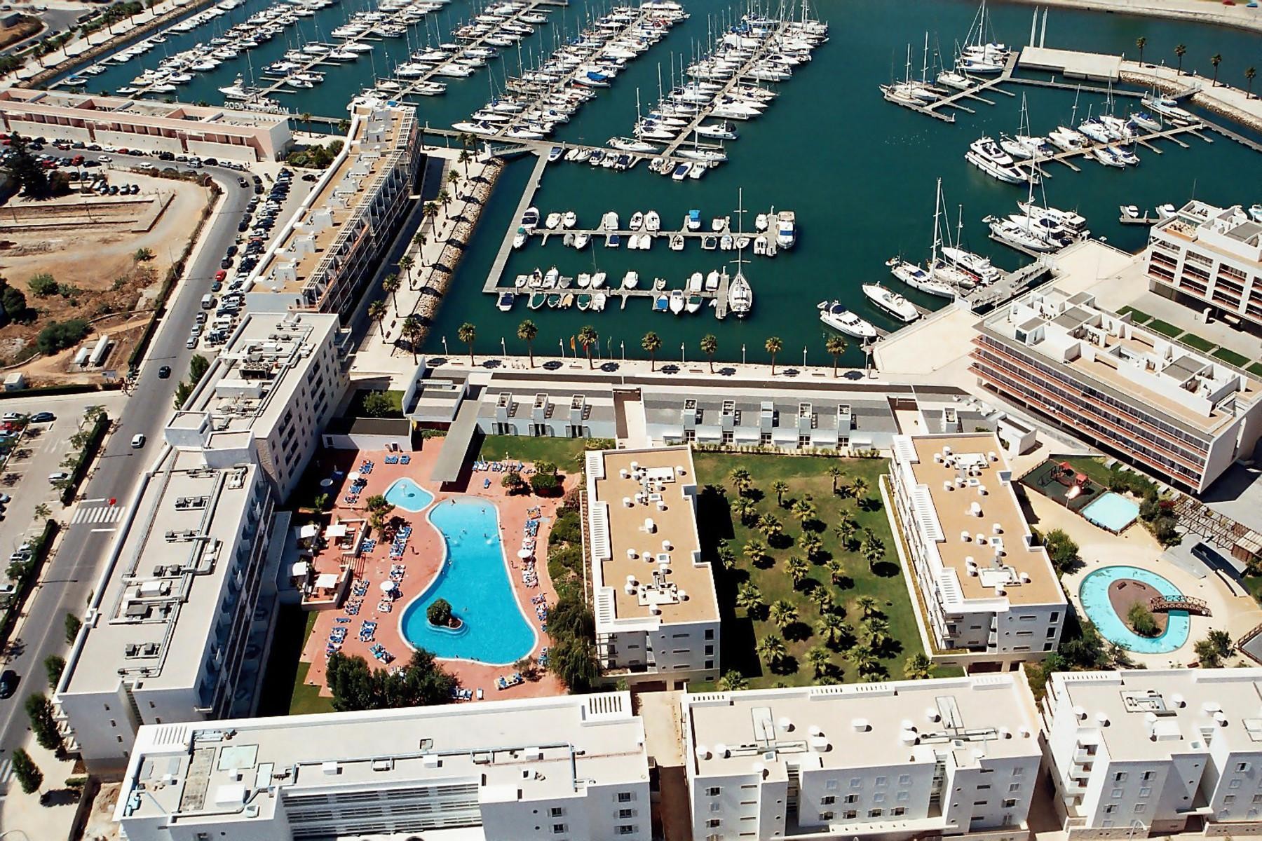 Marina Club Suite Hotel 11