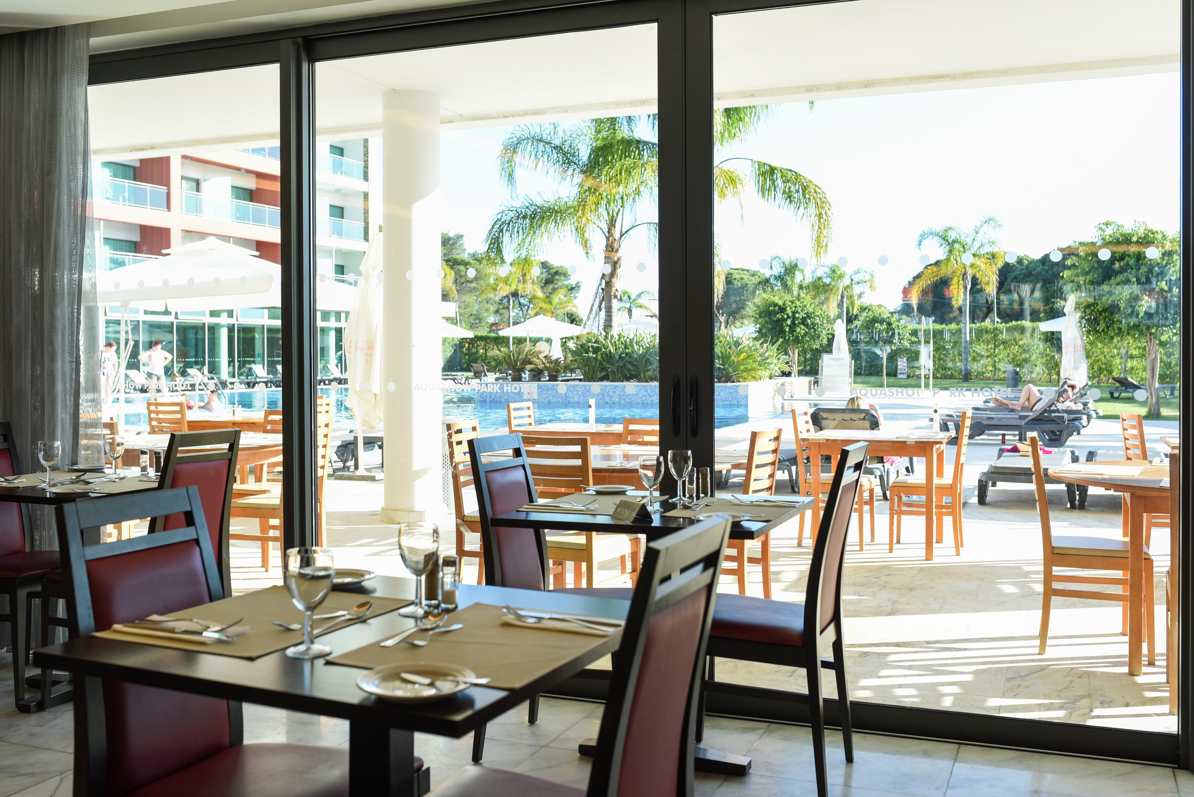 Aquashow Park Hotel 9
