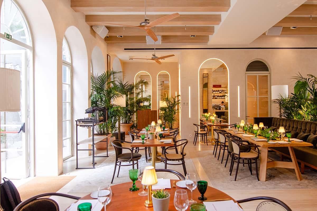 Browns Central Hotel 9