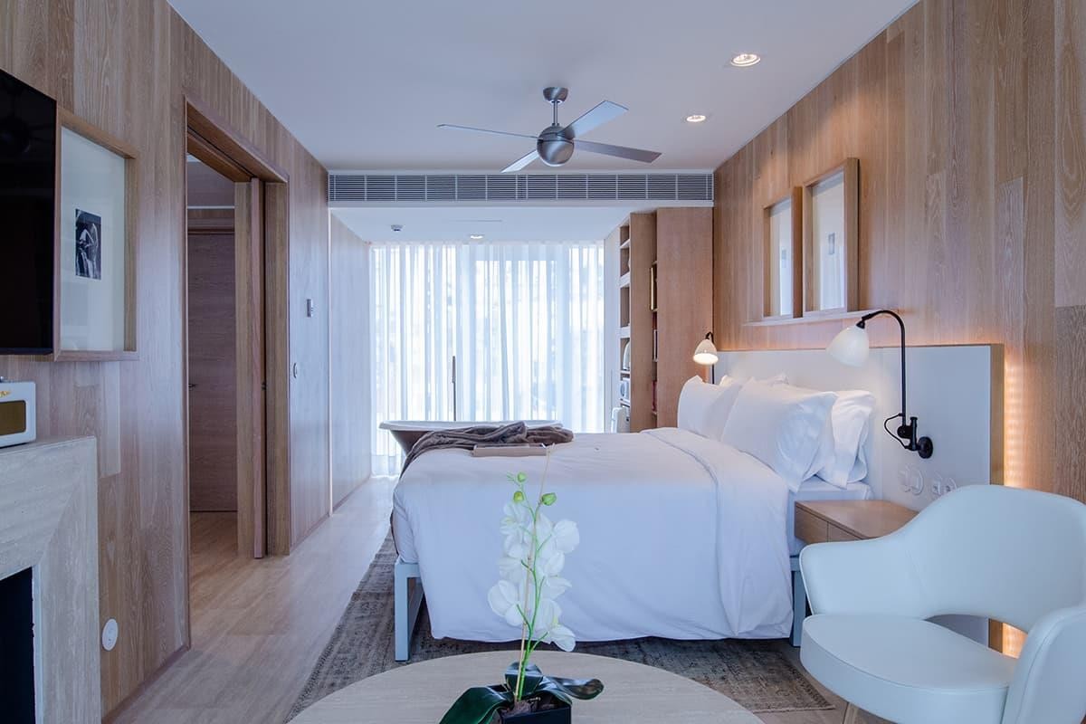 Browns Central Hotel