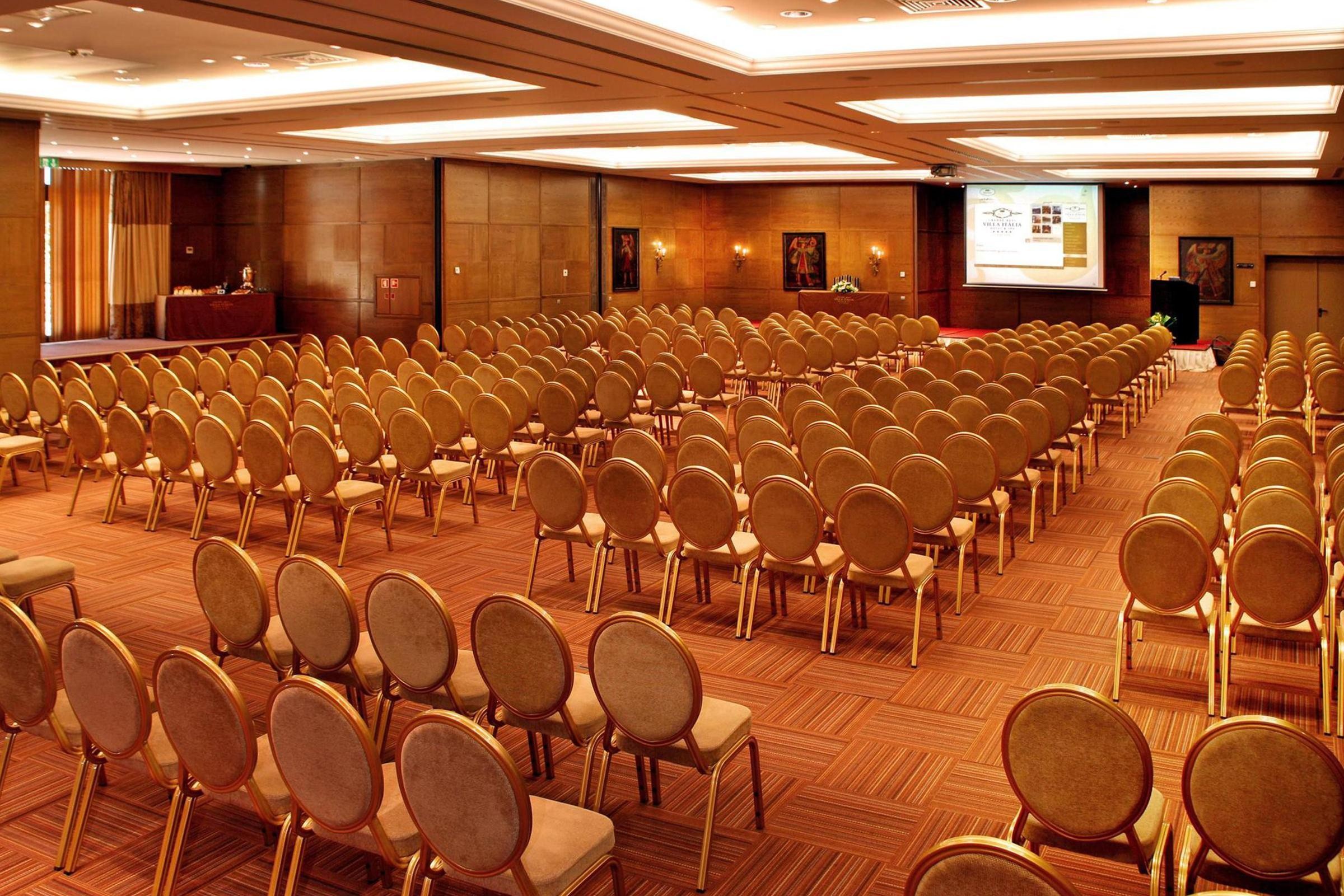 Grande Real Villa Italia 6