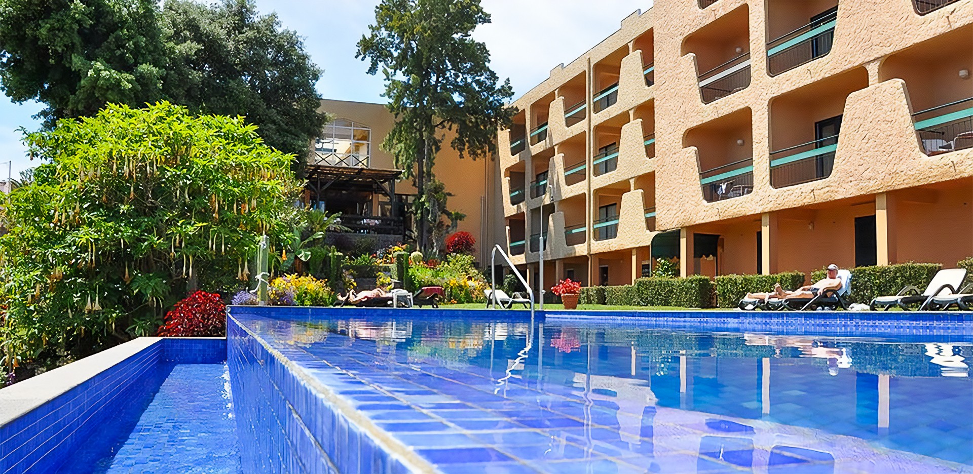 Dom Pedro Garajau 15