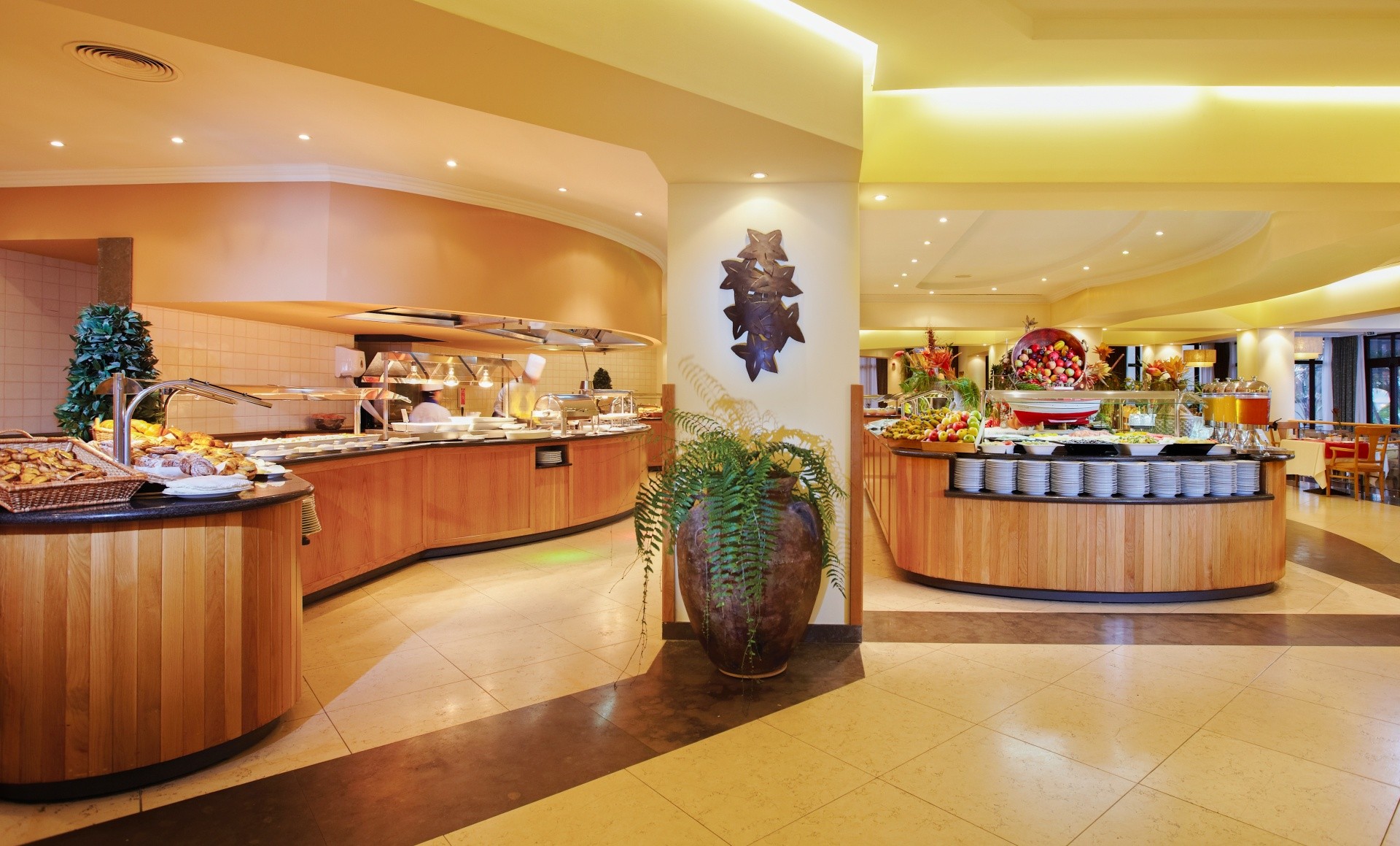 Suite Hotel Eden Mar 18