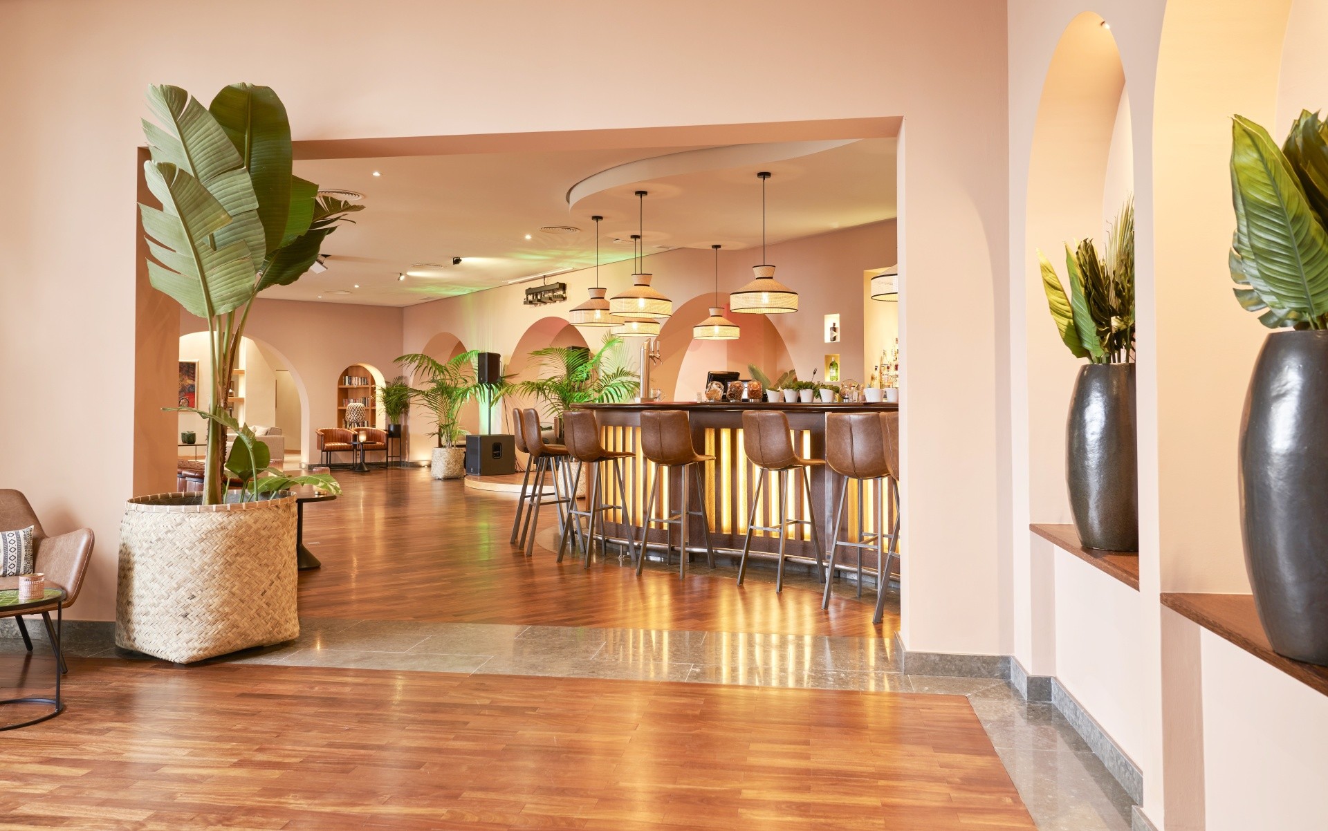 Suite Hotel Eden Mar 26