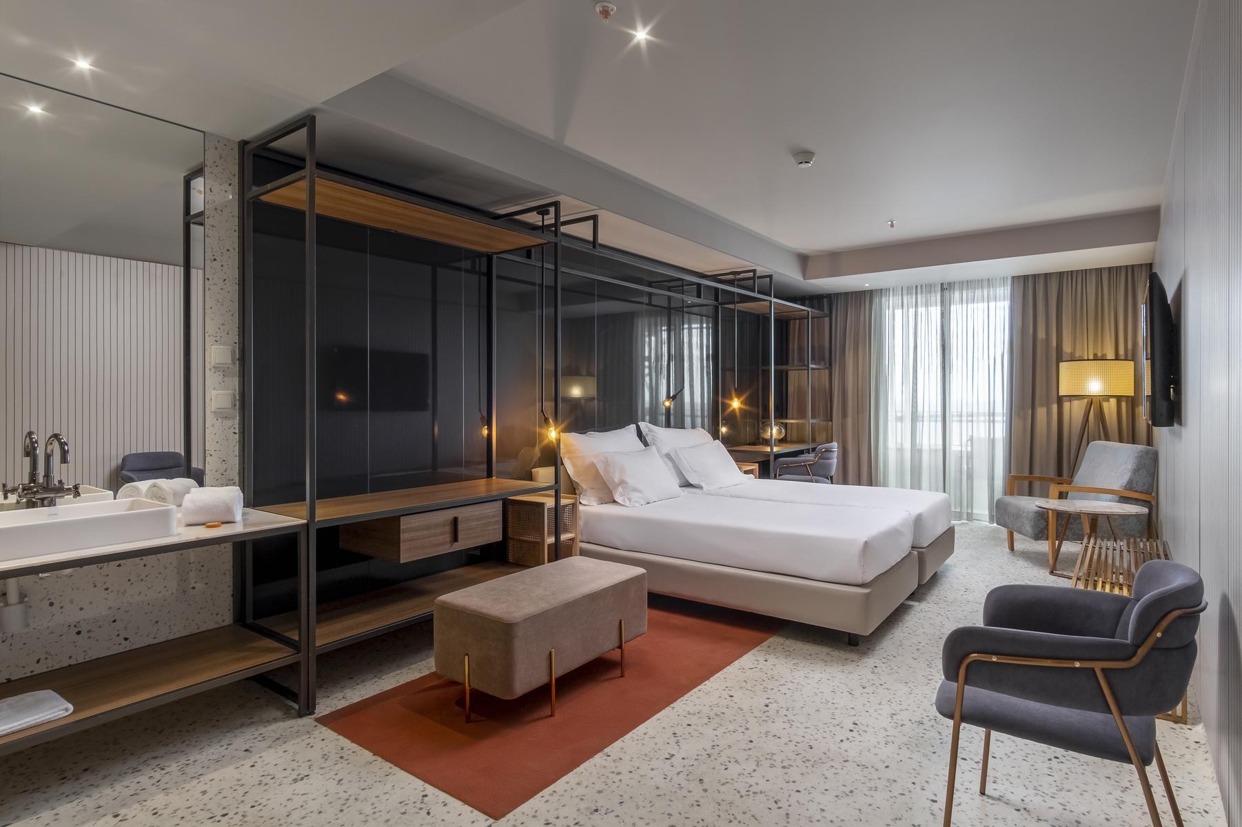 NEXT by Savoy Signature 4