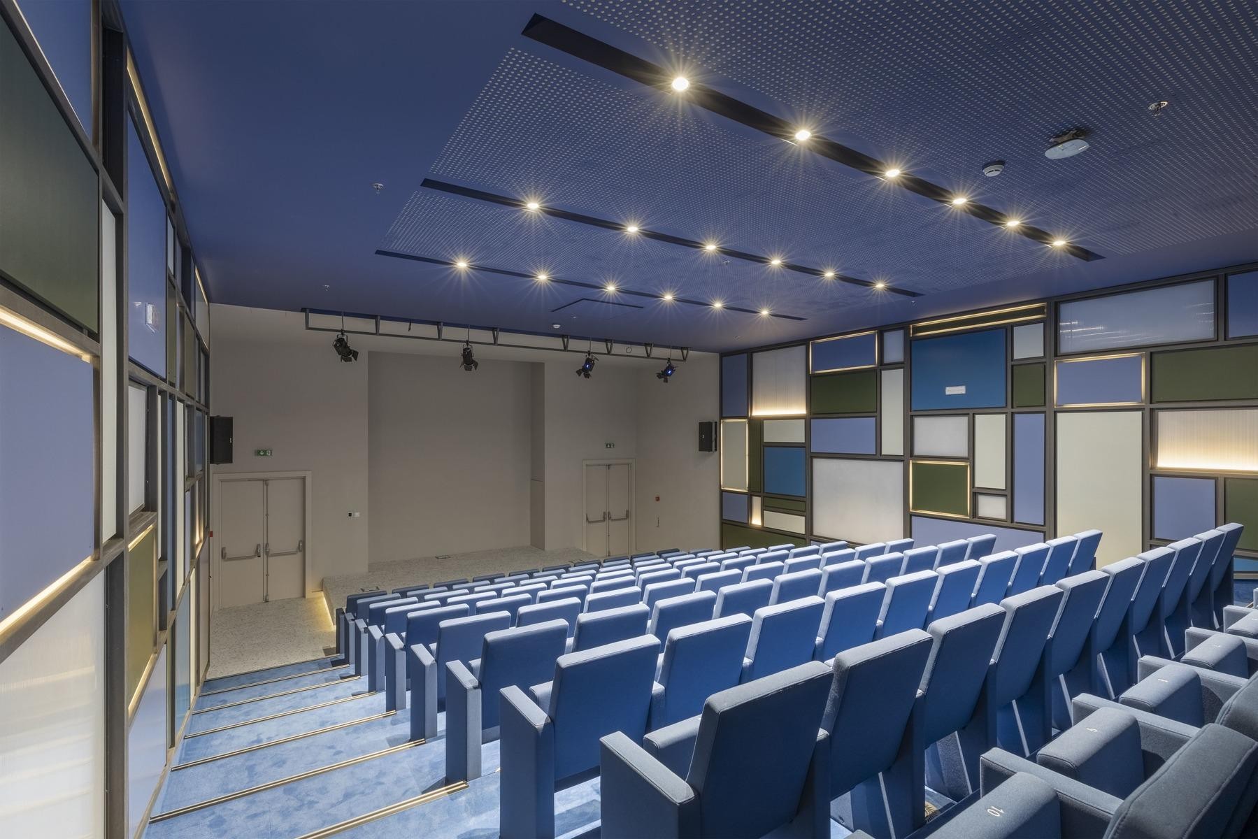 NEXT by Savoy Signature 11