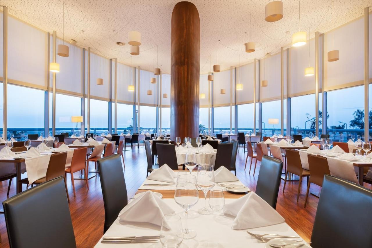 Eurostars Oasis Plaza 6